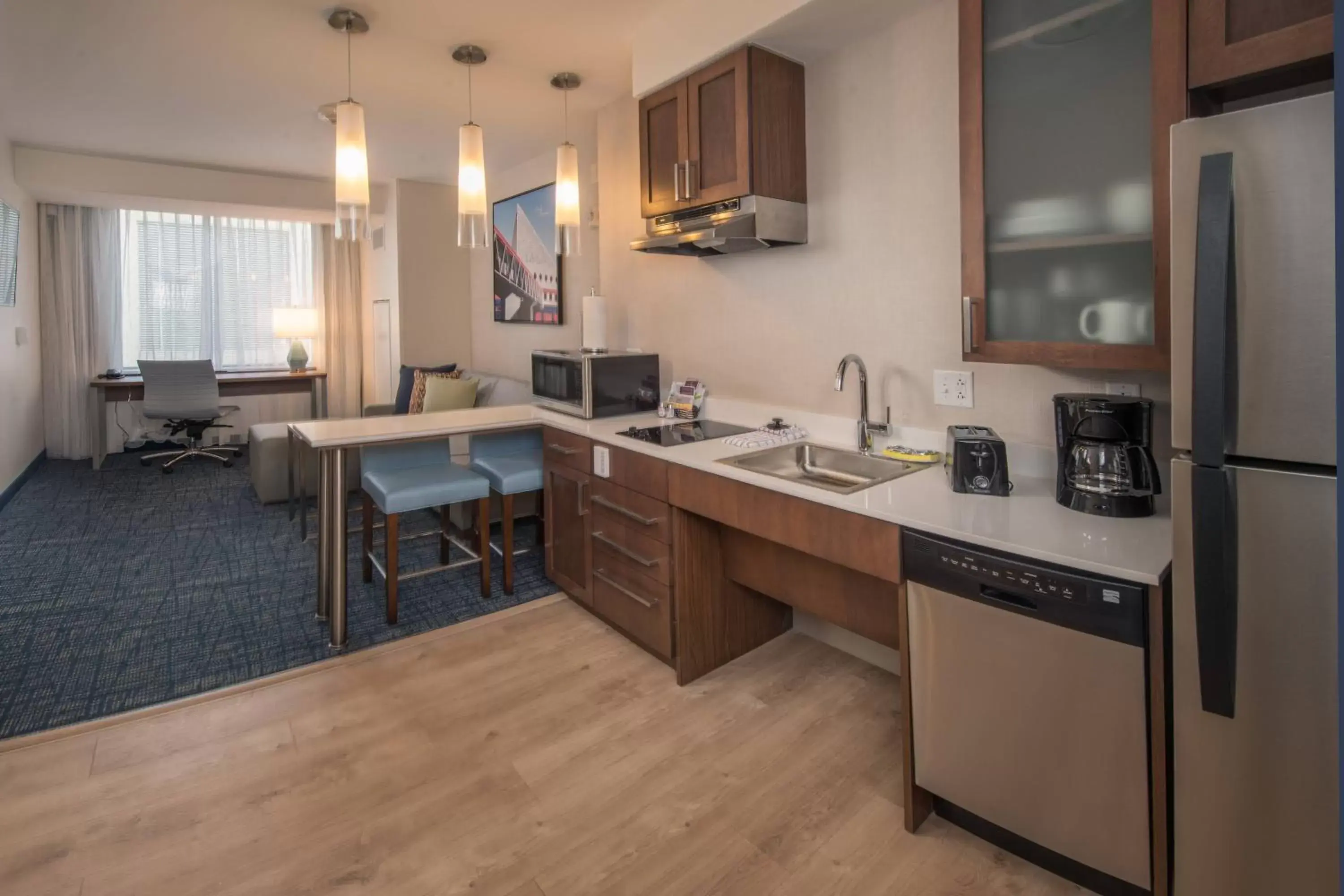 Kitchen or kitchenette, Kitchen/Kitchenette in Residence Inn by Marriott Baltimore at The Johns Hopkins Medical Campus