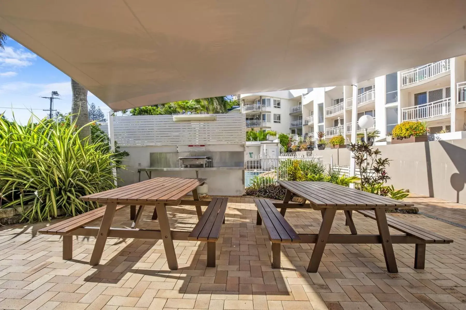 Property building in Kirra Palms Holiday Apartments