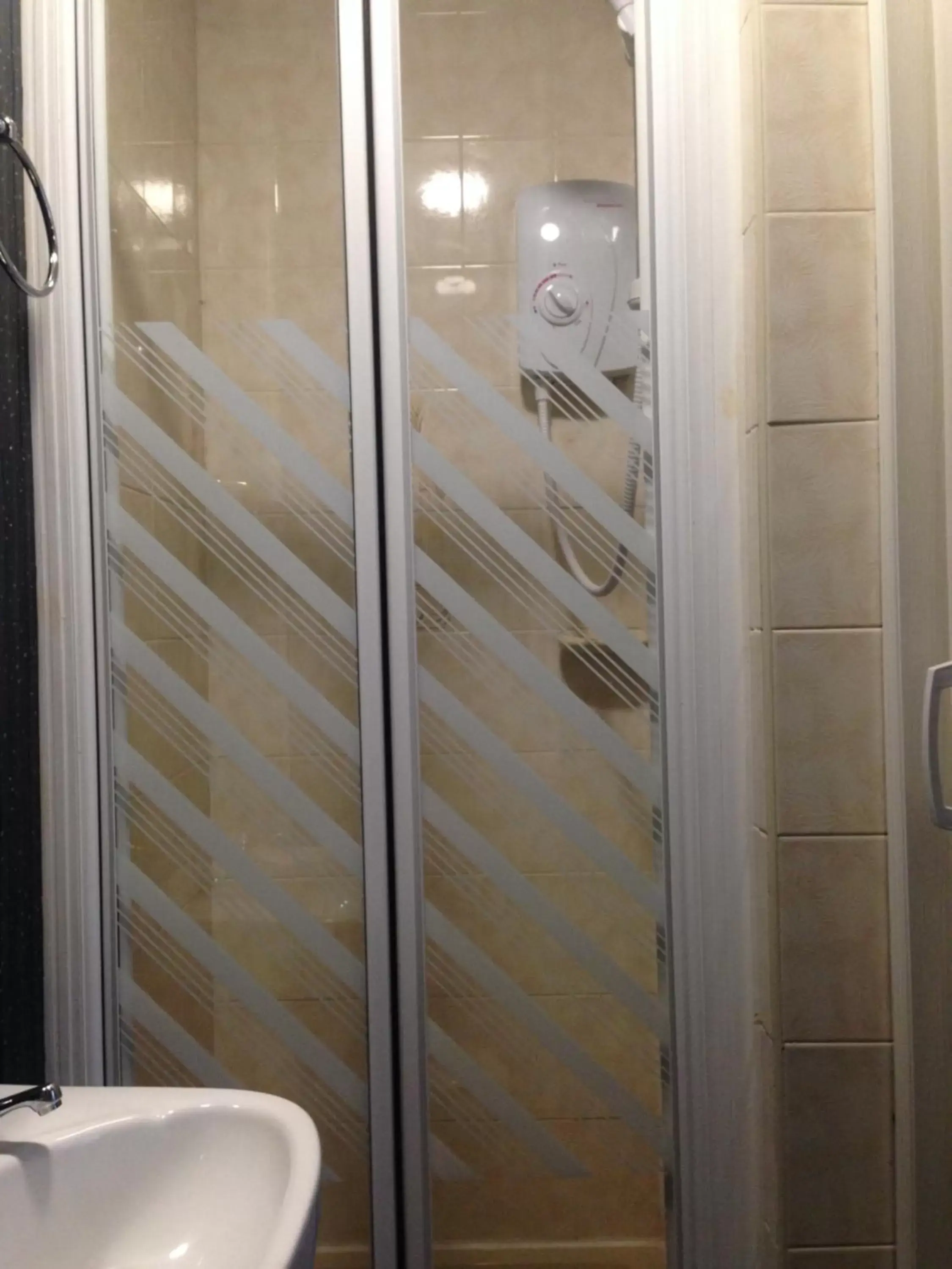Shower, Bathroom in Yado Hotel