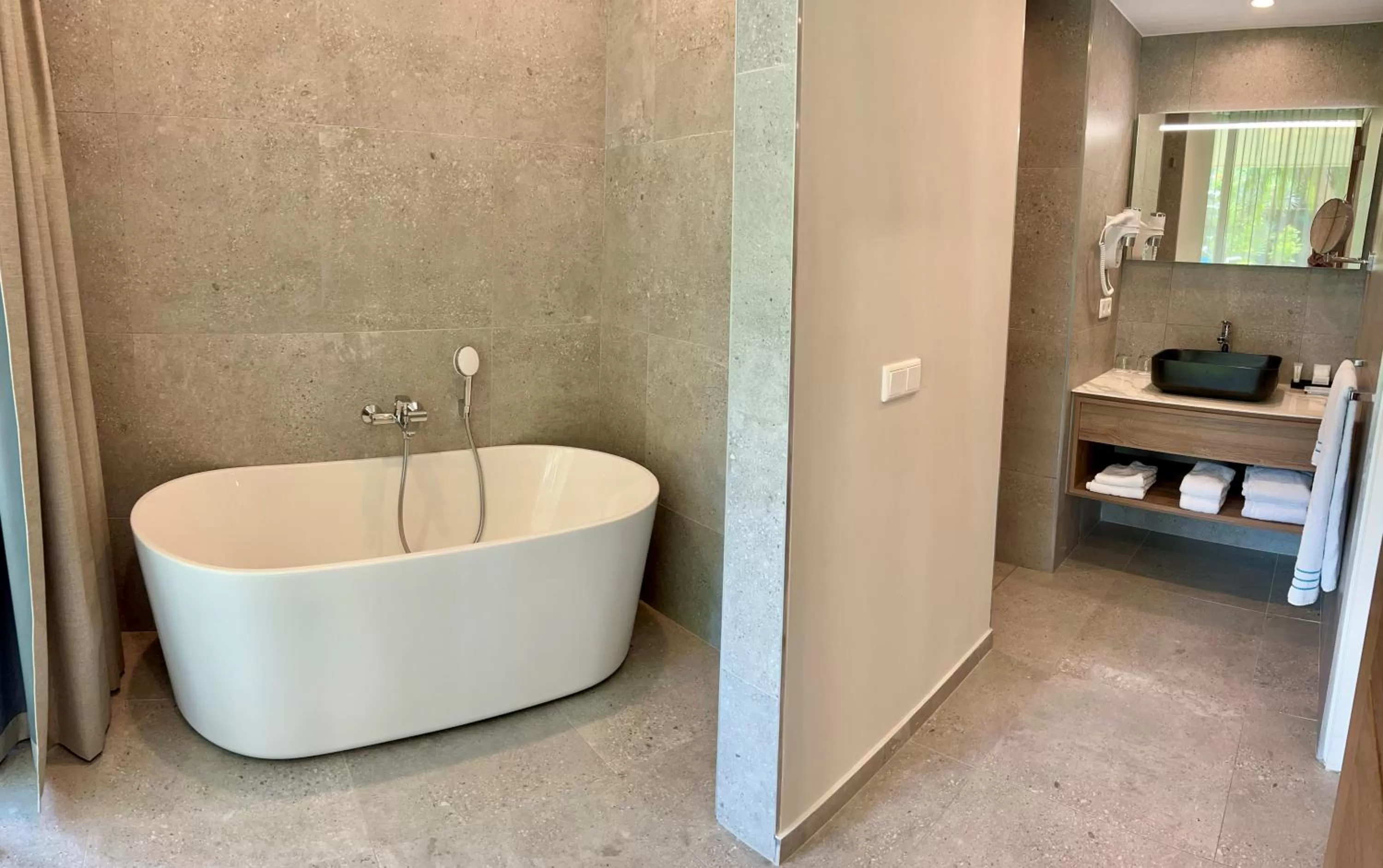 Bathroom in Curacao Avila Beach Hotel