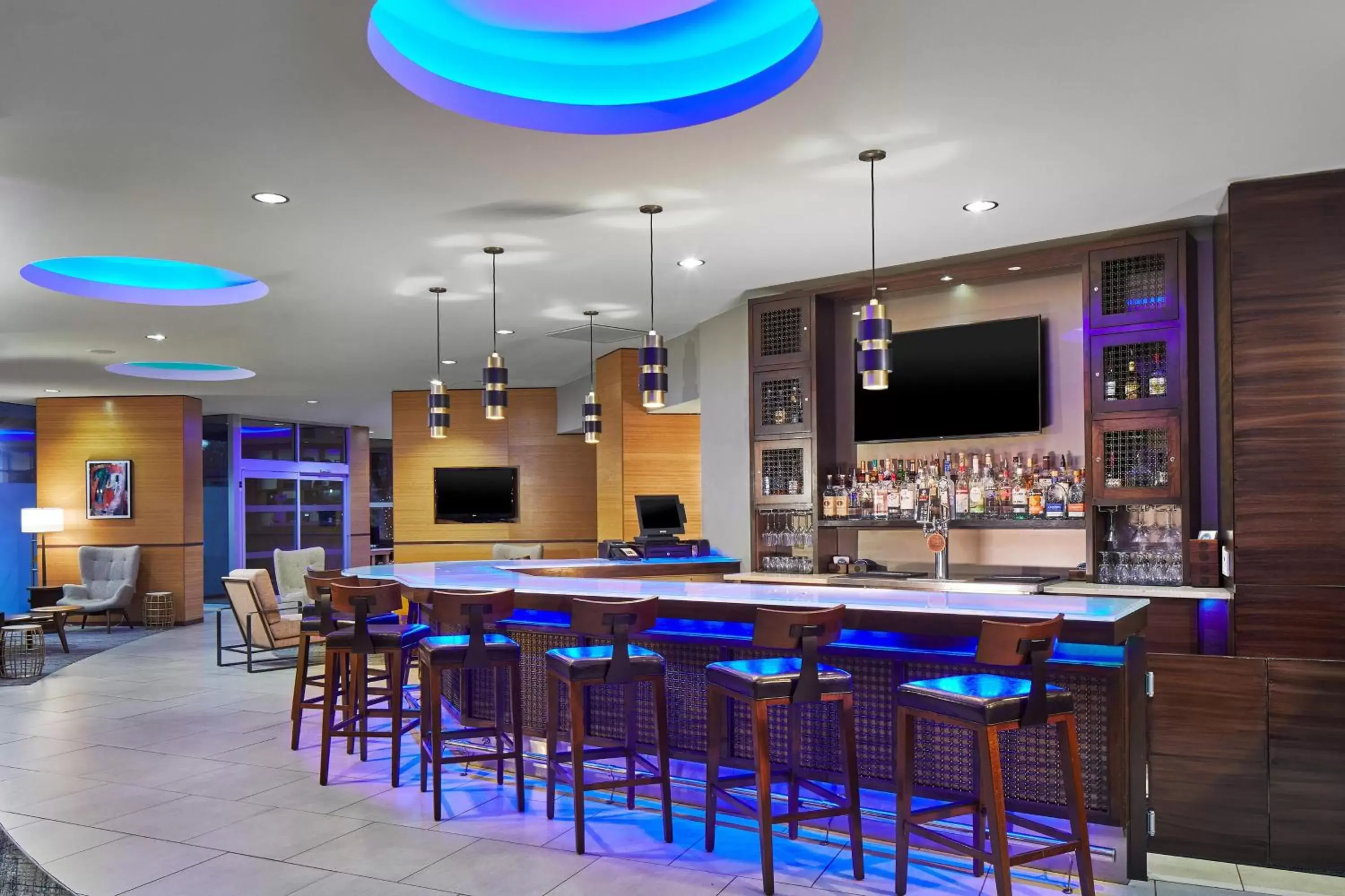 Restaurant/places to eat, Lounge/Bar in Four Points by Sheraton Tallahassee Downtown