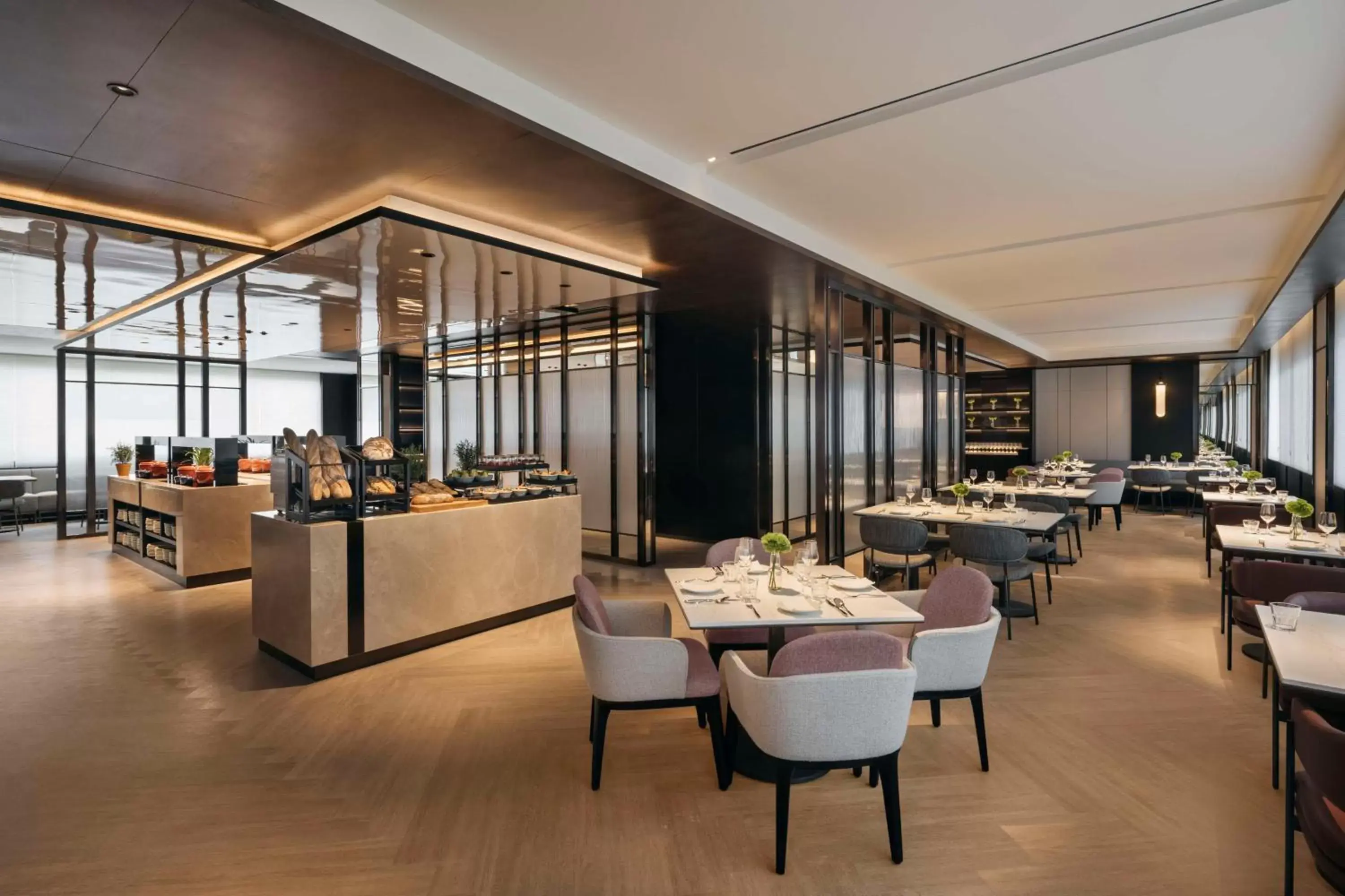 Business facilities, Restaurant/Places to Eat in Hilton Singapore Orchard