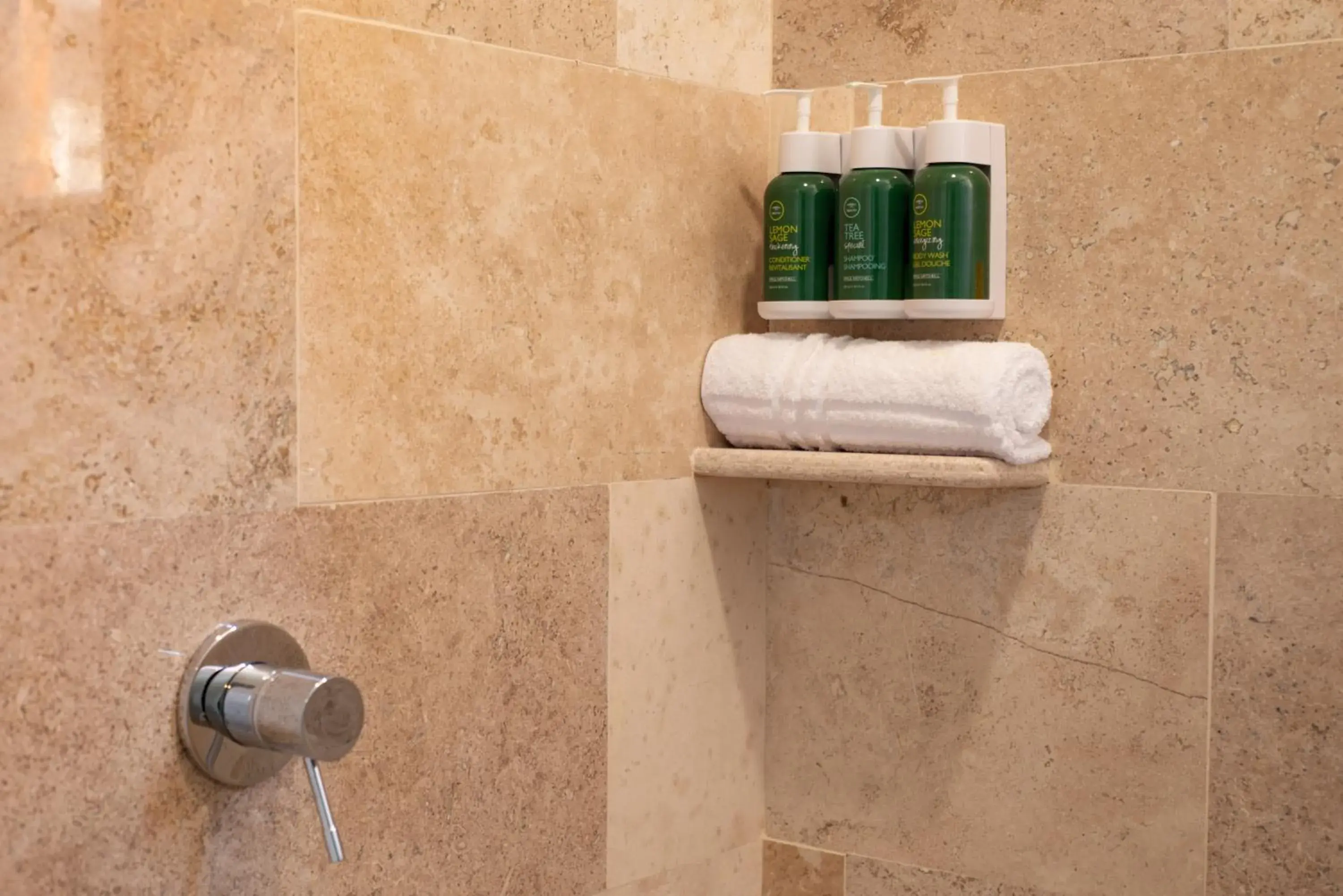 Bathroom in Sayulinda Hotel