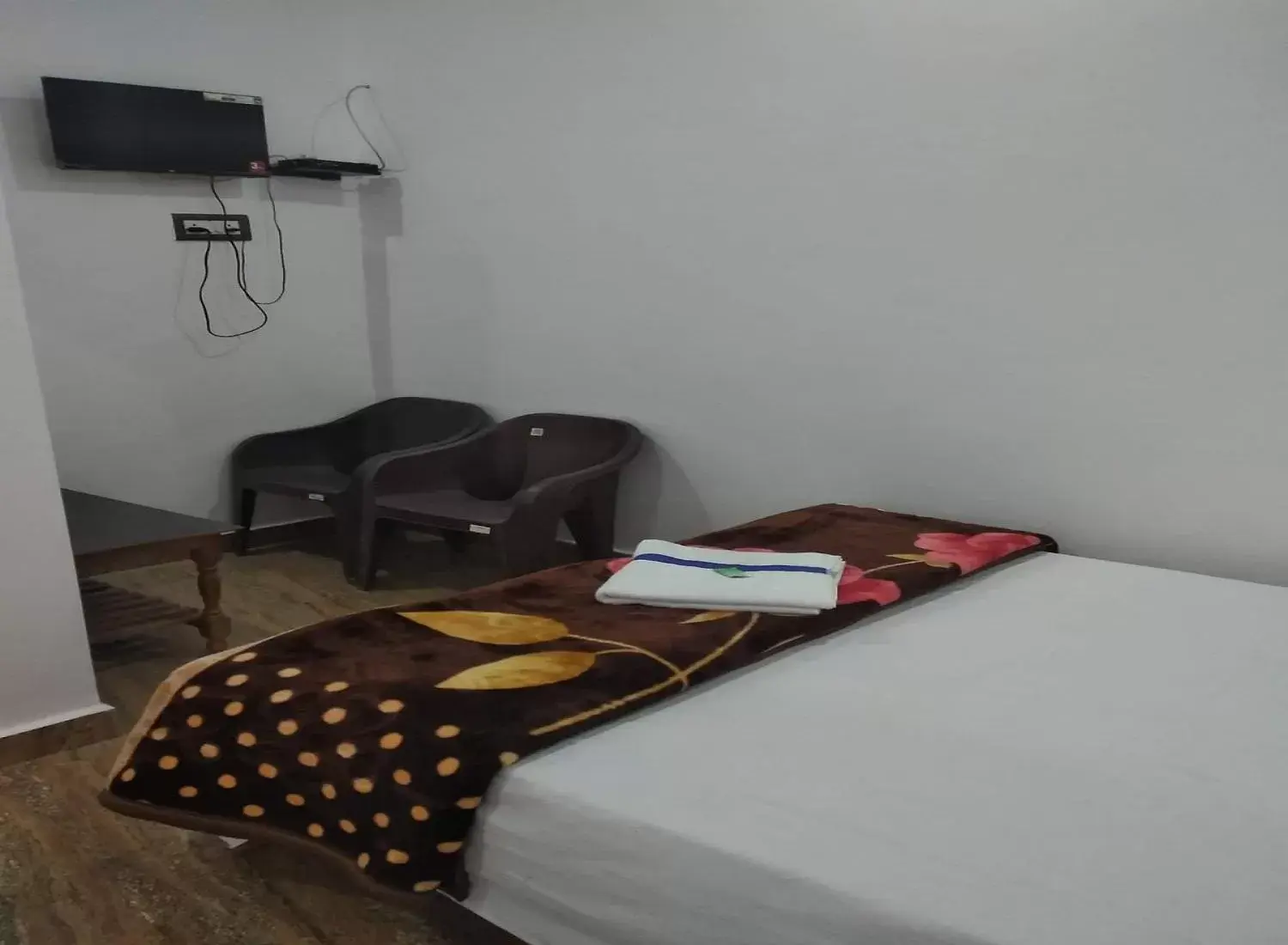 Bedroom, Bed in STAYMAKER Hotel Raj Ganga Bedroom, Bed in STAYMAKER Hotel Raj Ganga
