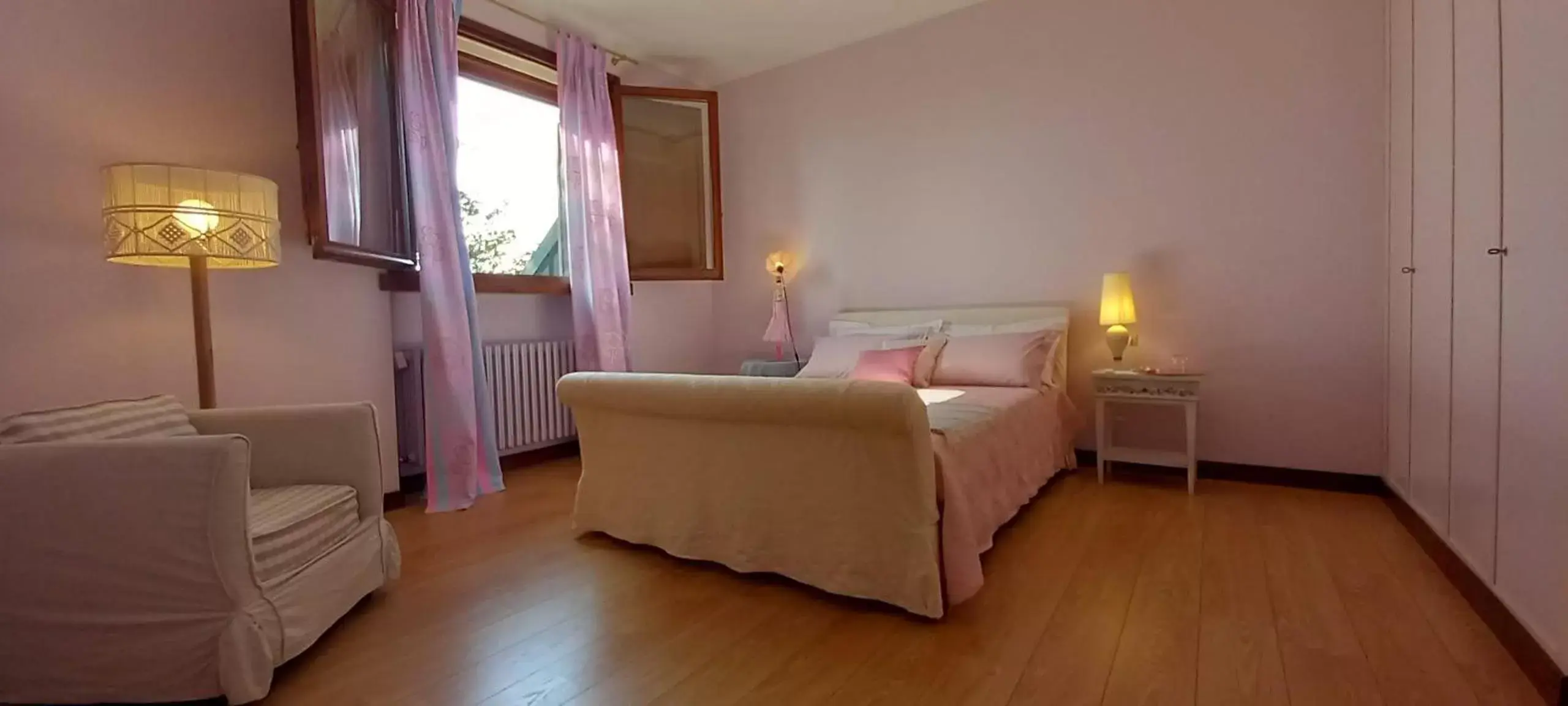 Photo of the whole room, Bed in Villa Pieve