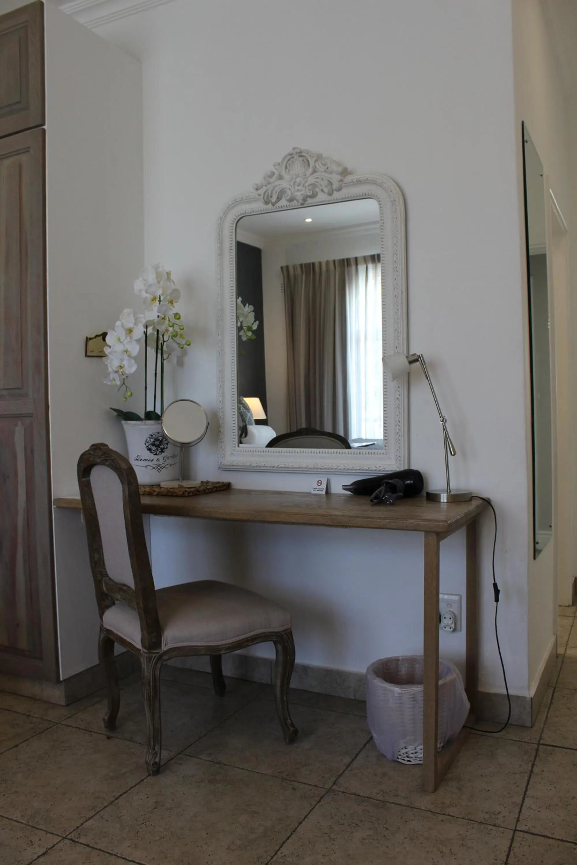 Area and facilities in Sandals Guest House