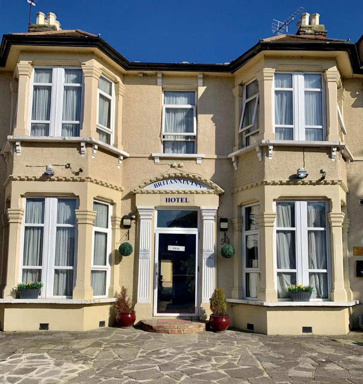 Facade/entrance in Britannia Inn Hotel