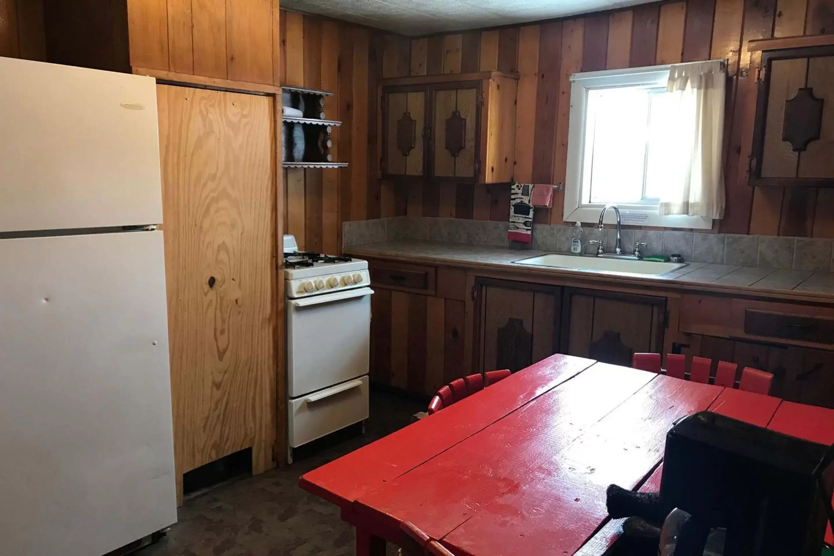 Kitchen or kitchenette, Kitchen/Kitchenette in Elkhorn Lodge