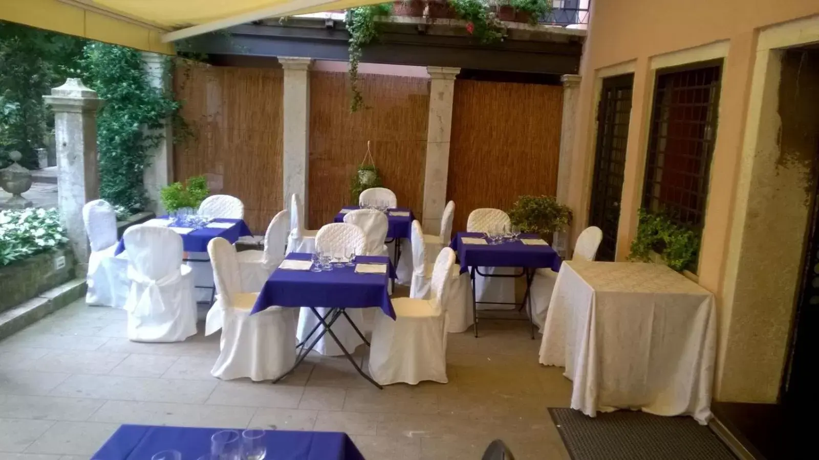Banquet/Function facilities, Restaurant/Places to Eat in Hotel Sant'Antonin