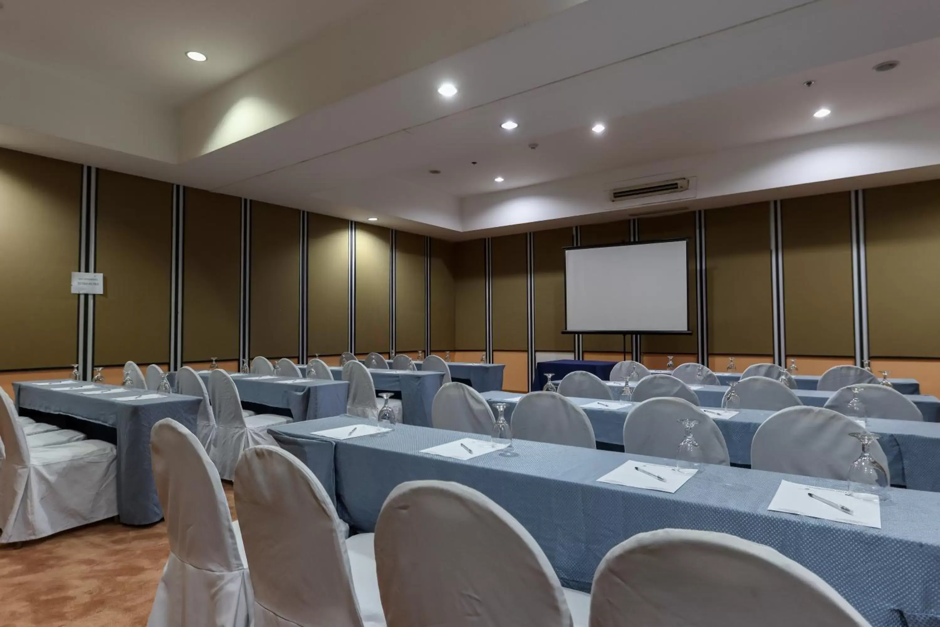 Business facilities in Technopark Hotel