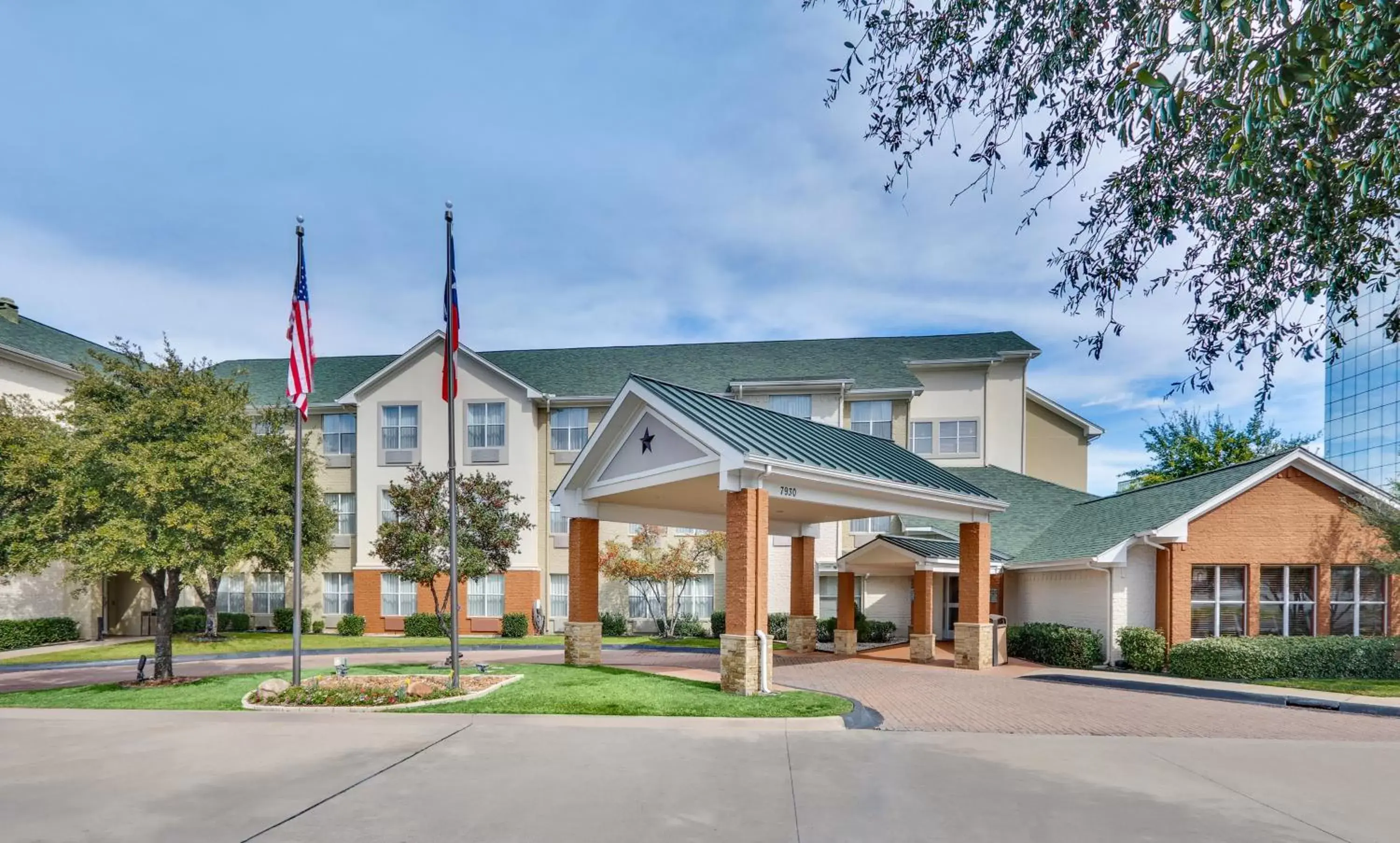 Property building in Candlewood Suites Dallas Market Center-Love Field, an IHG Hotel