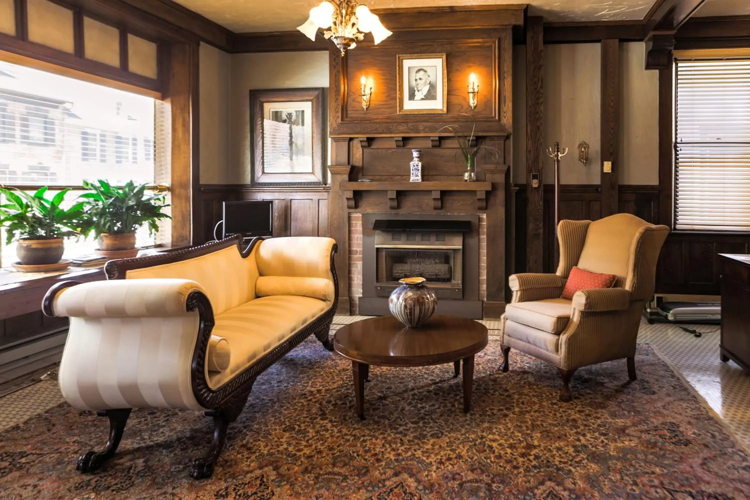 Lobby/Reception in James Buchanan Hotel