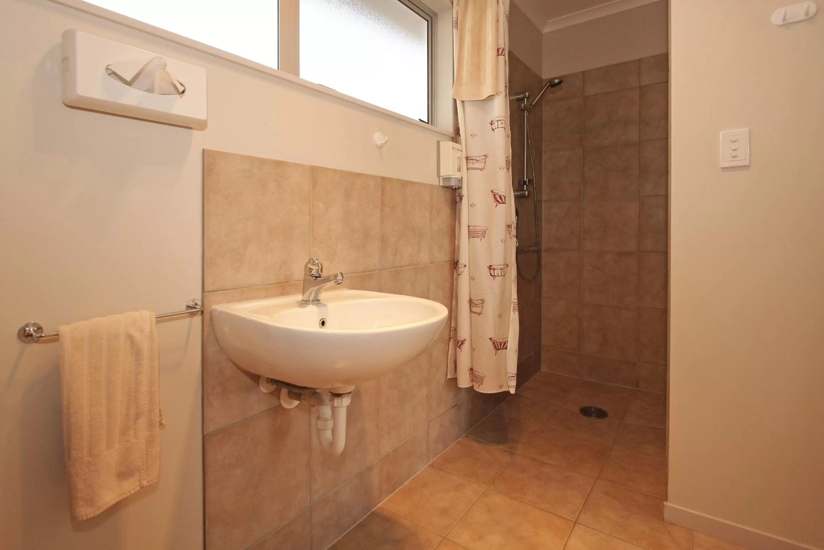 Shower in Big Five Motel