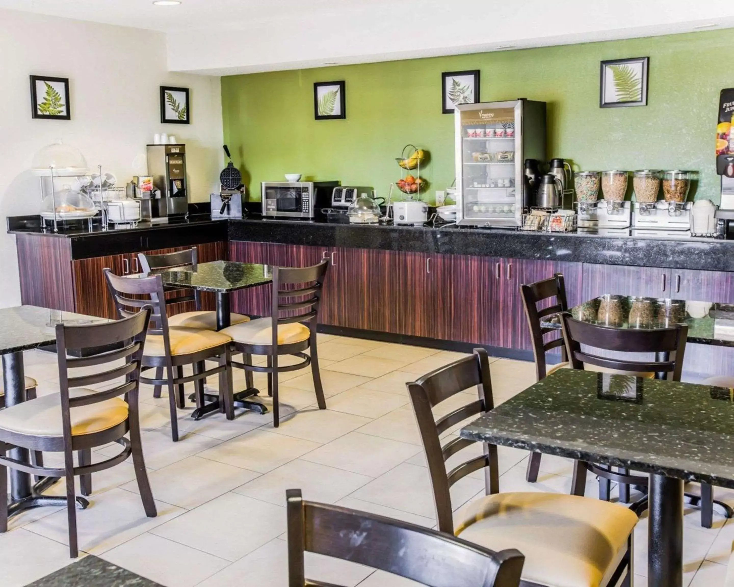 Restaurant/places to eat in Sleep Inn Myrtle Beach near Outlets Restaurant/places to eat in Sleep Inn Myrtle Beach near Outlets