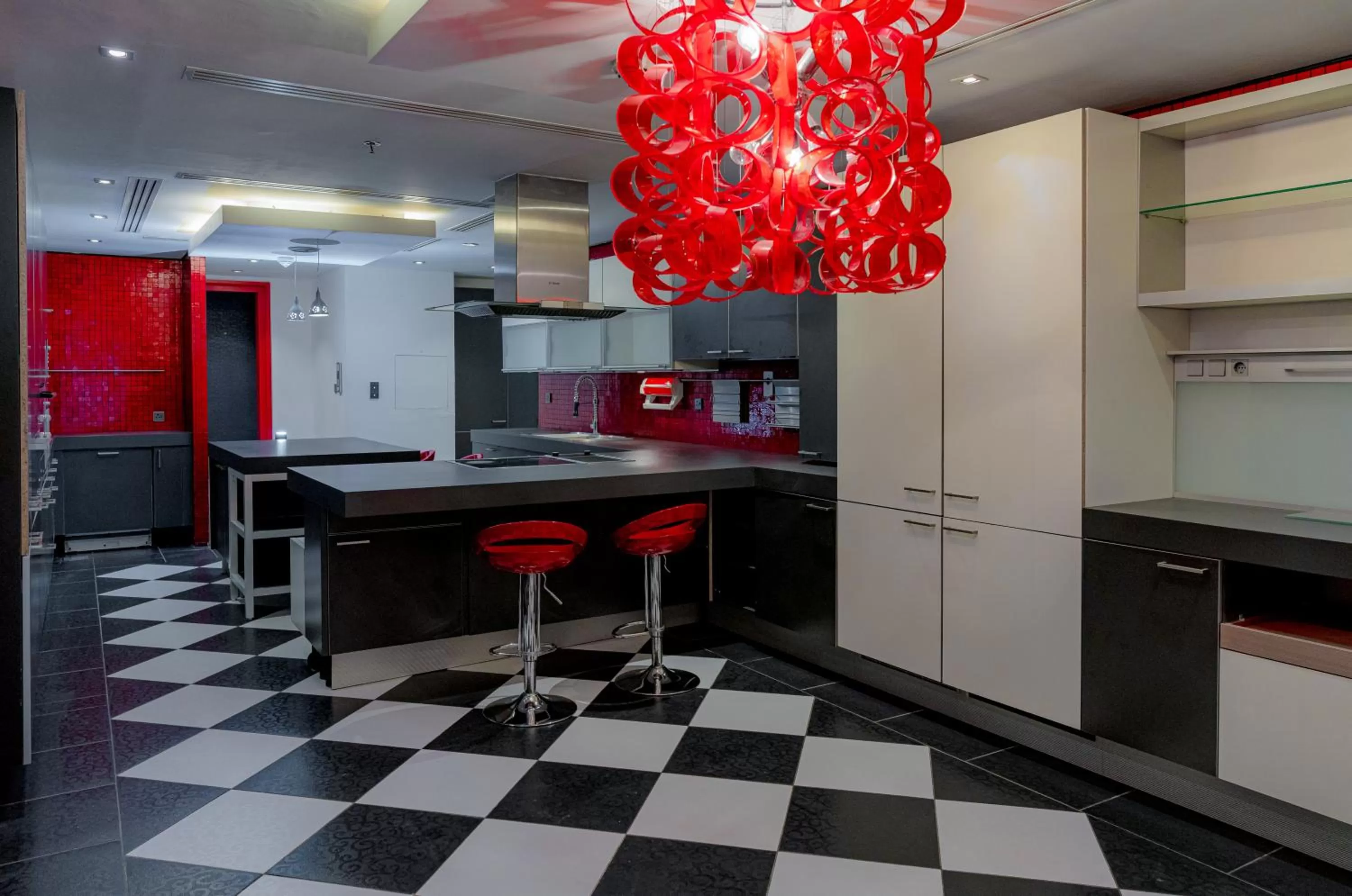 Kitchen or kitchenette in Ezdan Hotel West Bay