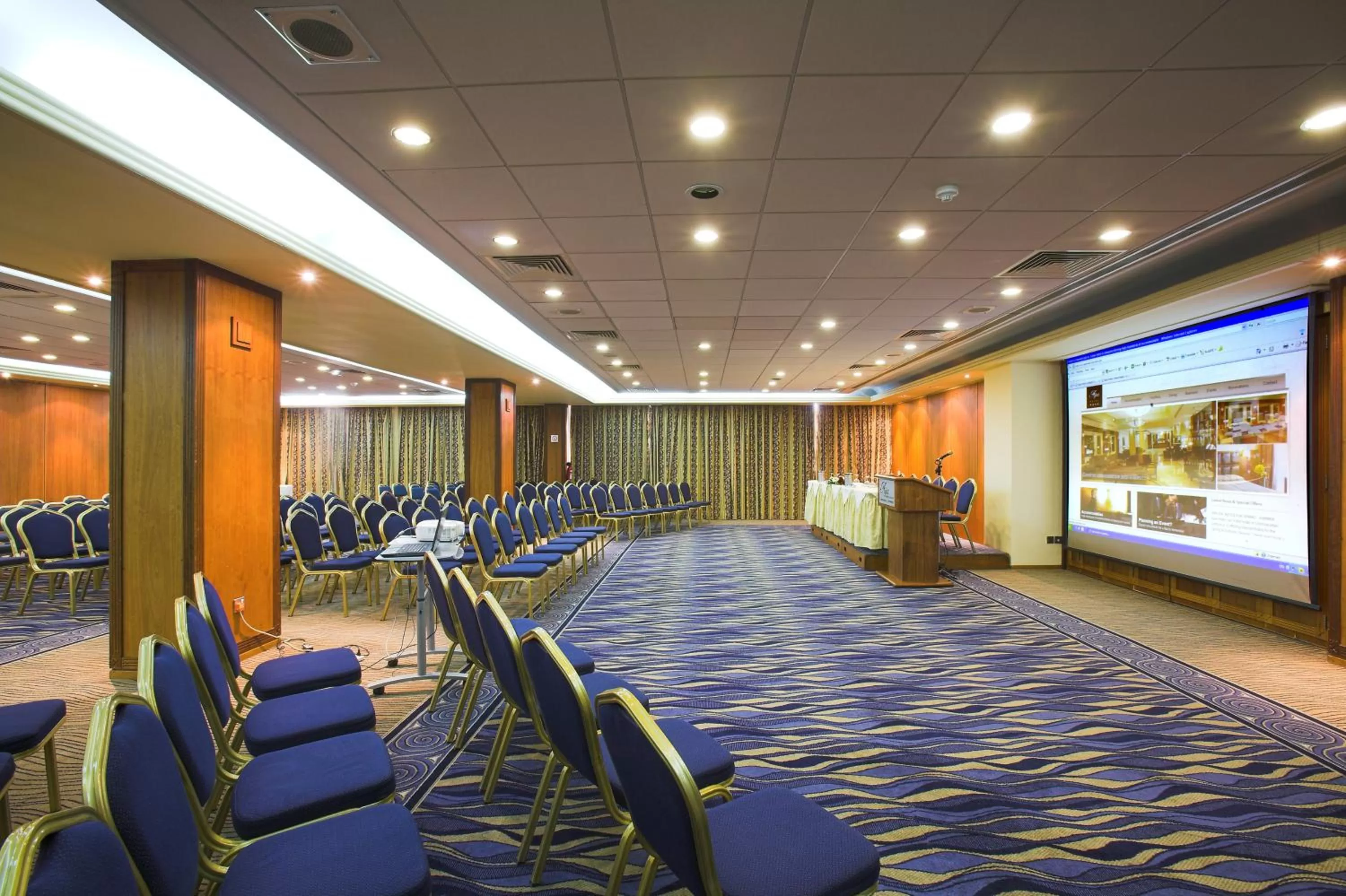 Business facilities in Ajax Hotel