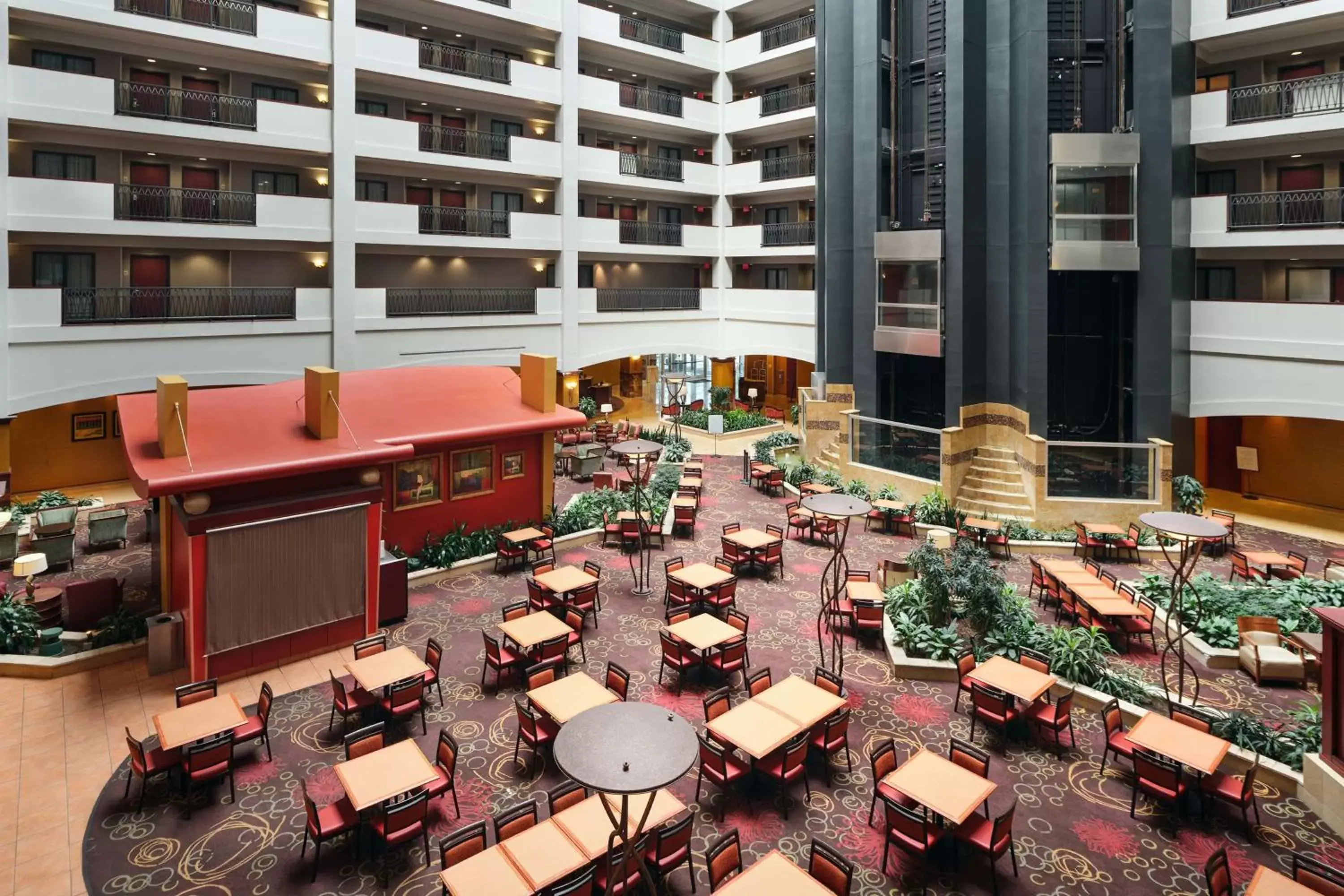 Lobby or reception in Embassy Suites by Hilton Hampton Convention Center