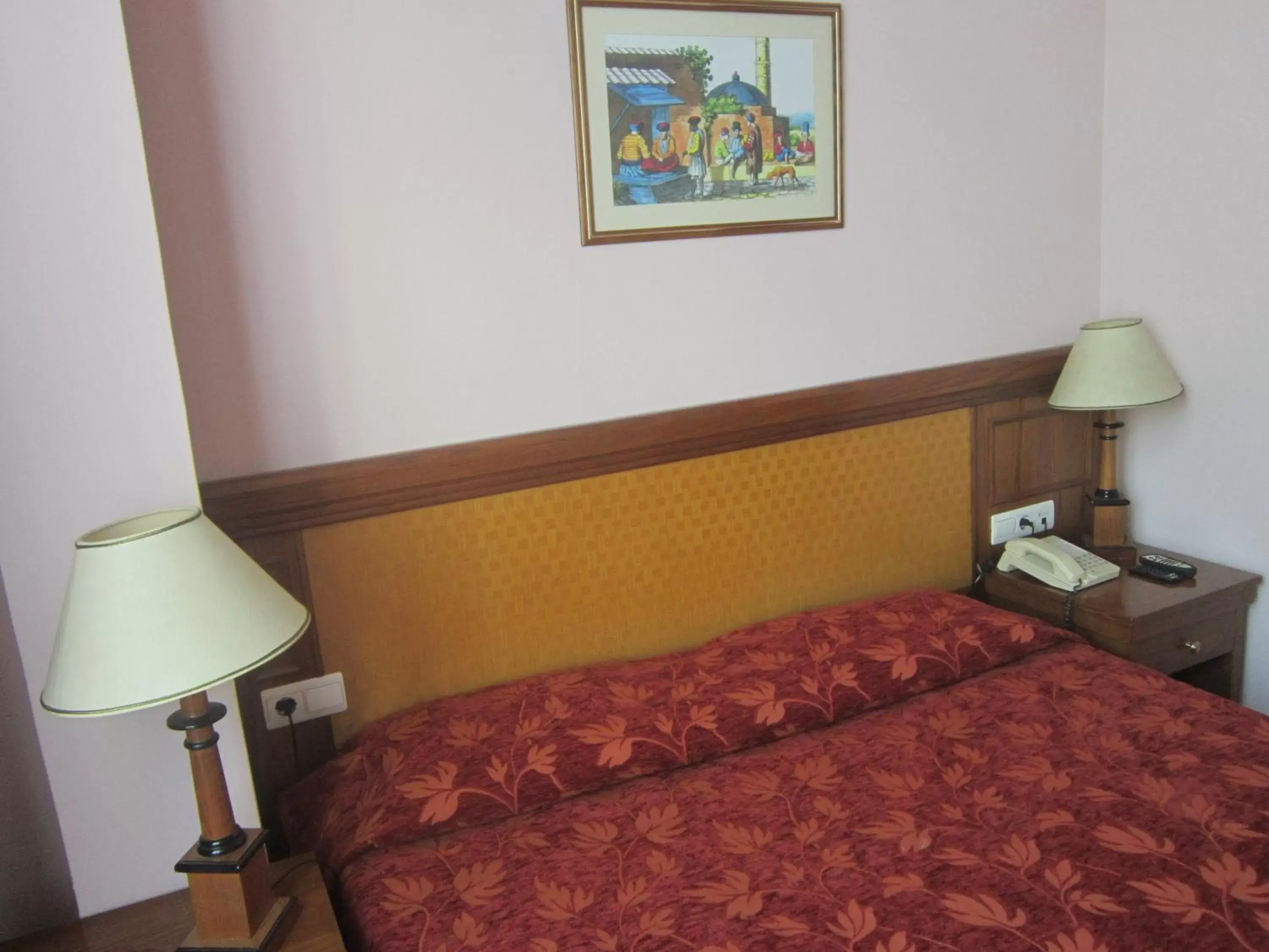 Bedroom, Bed in Minerva Premier Hotel