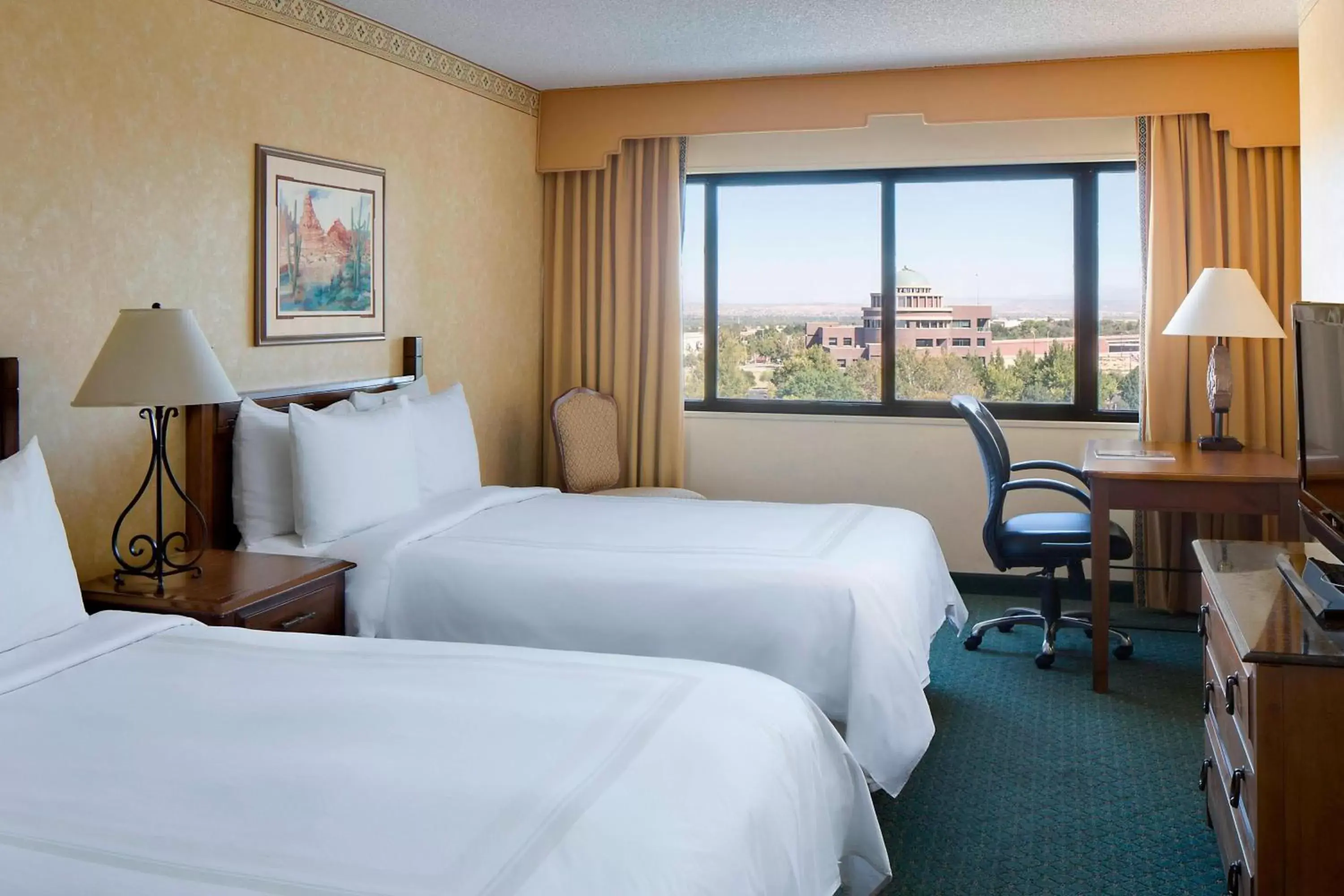 Photo of the whole room, Bed in Albuquerque Marriott Pyramid North