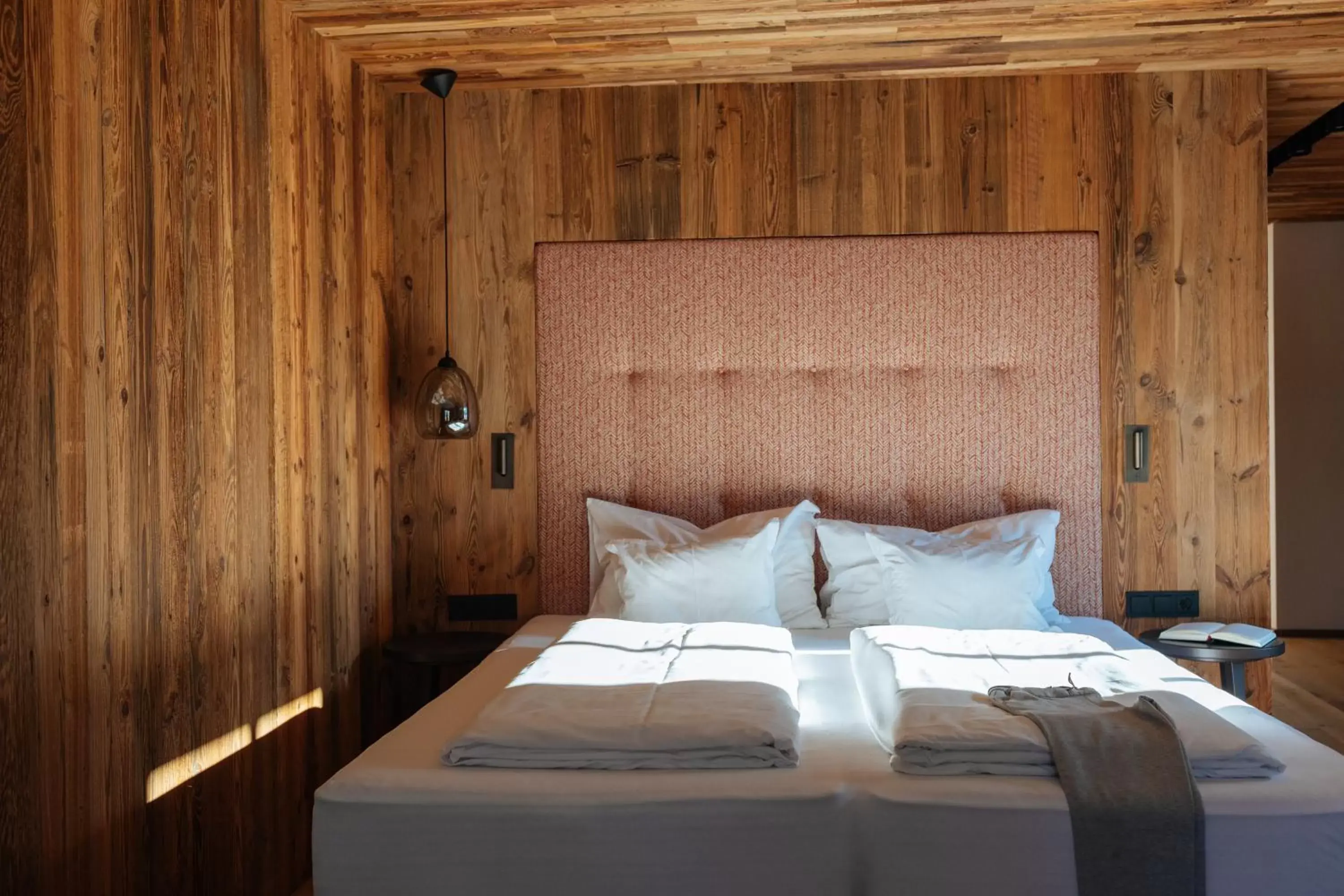 Bed in Hotel Sonnenspitze