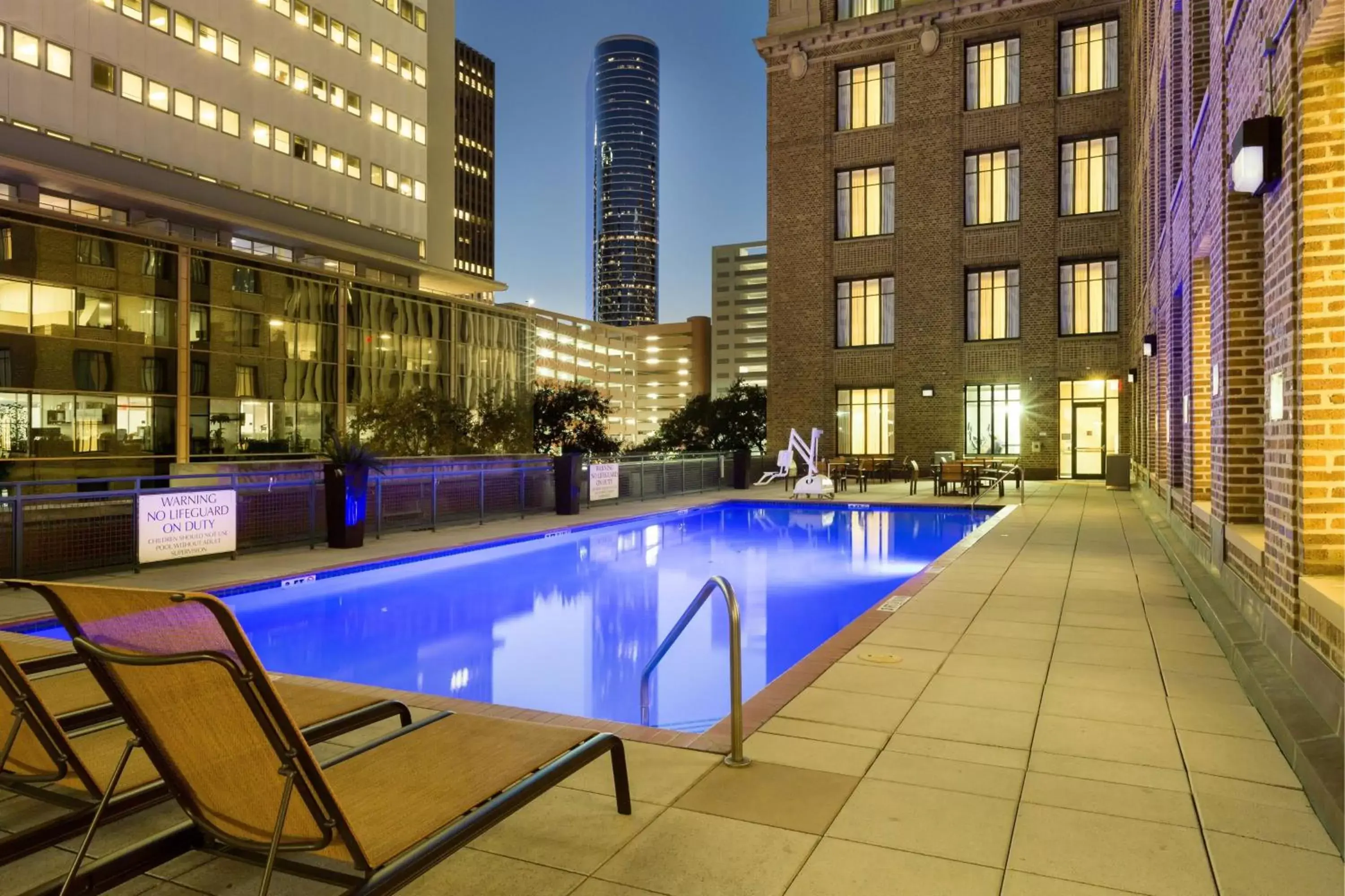 Swimming Pool in Residence Inn Houston Downtown/Convention Center