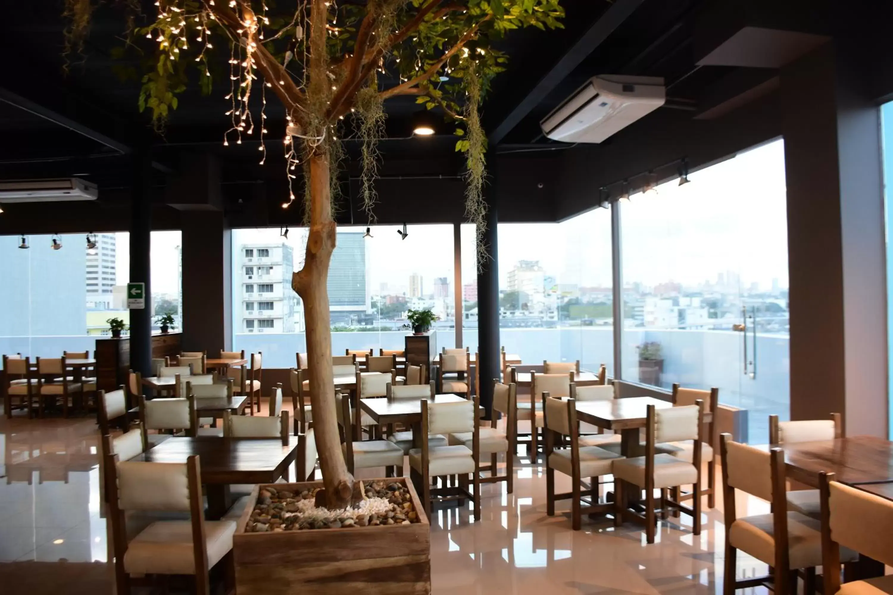 Dining area, Restaurant/Places to Eat in Hotel Med Centro - Marcari