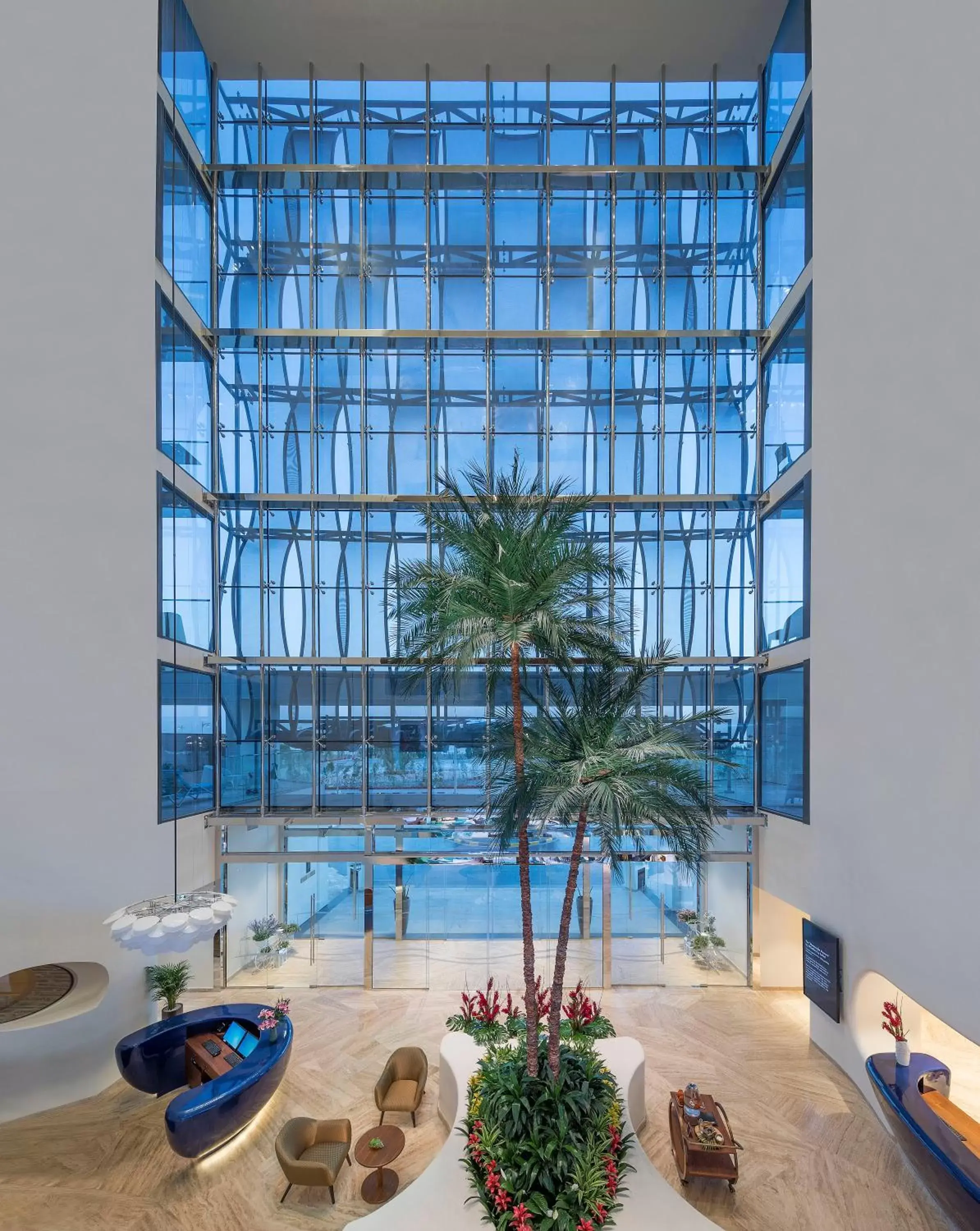 Facade/entrance, Swimming Pool in The Retreat Palm Dubai MGallery by Sofitel