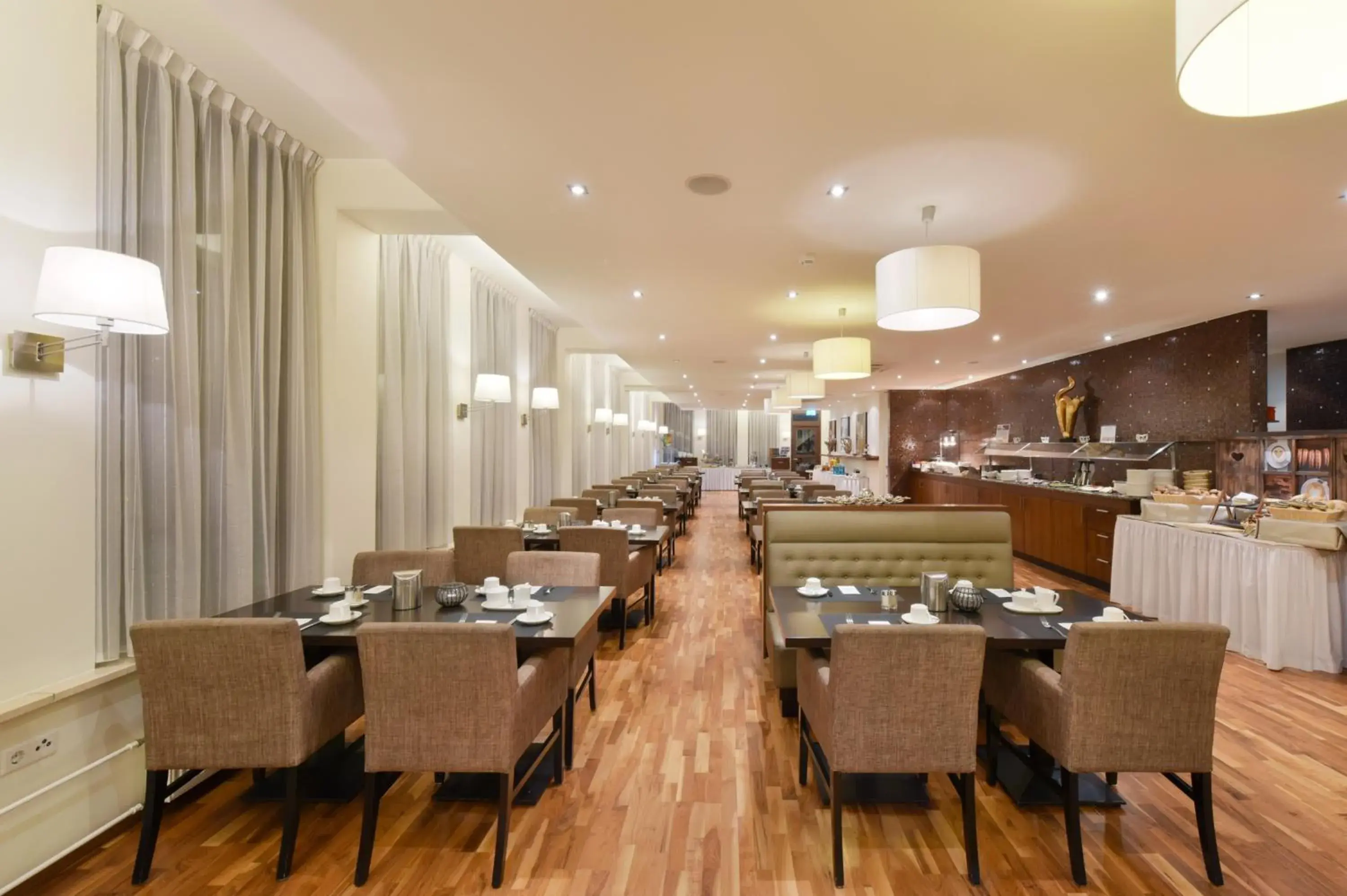 Restaurant/places to eat in ACHAT Hotel München Süd Restaurant/places to eat in ACHAT Hotel München Süd