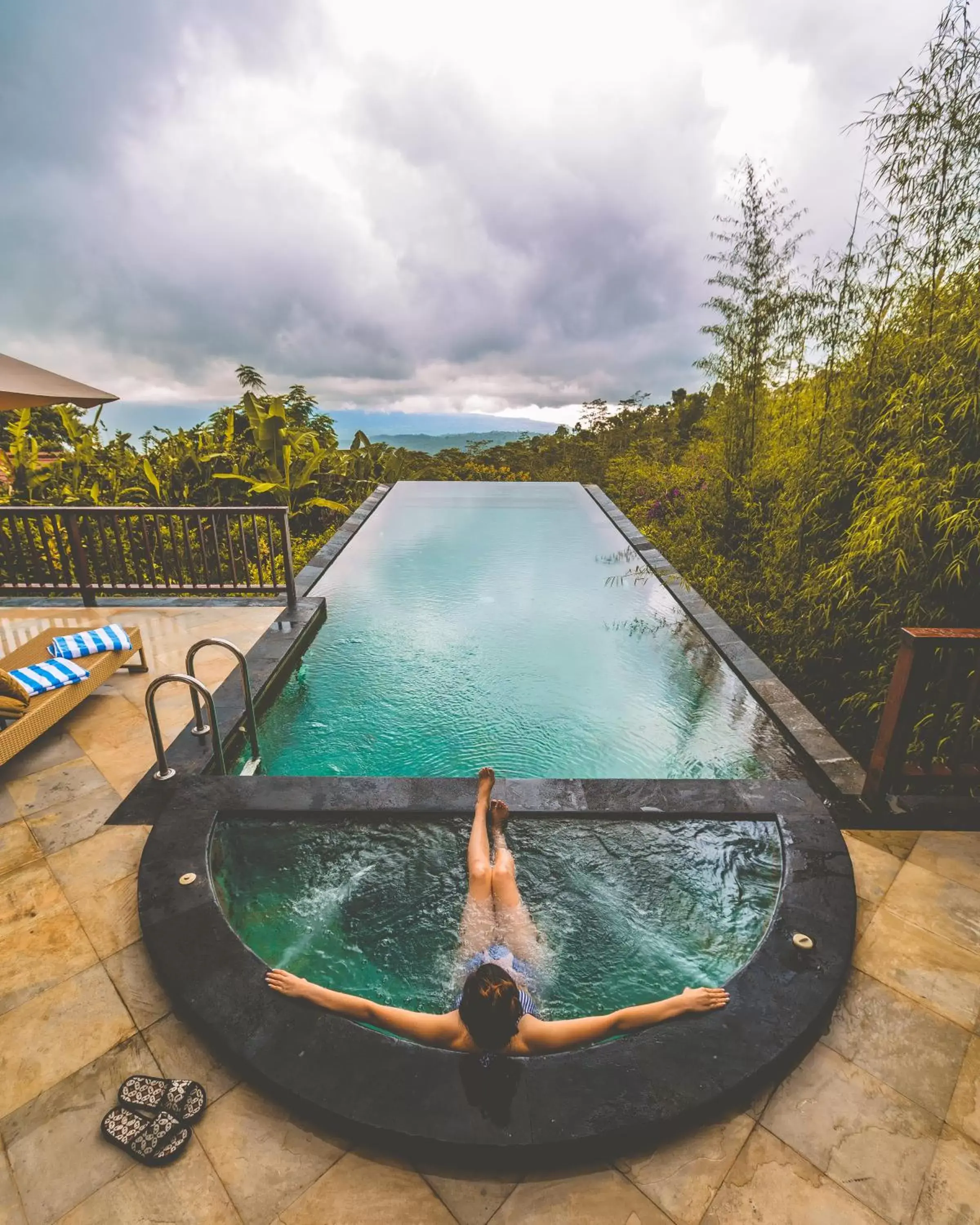 Hot Tub, Swimming Pool in Munduk Moding Plantation Nature Resort & Spa