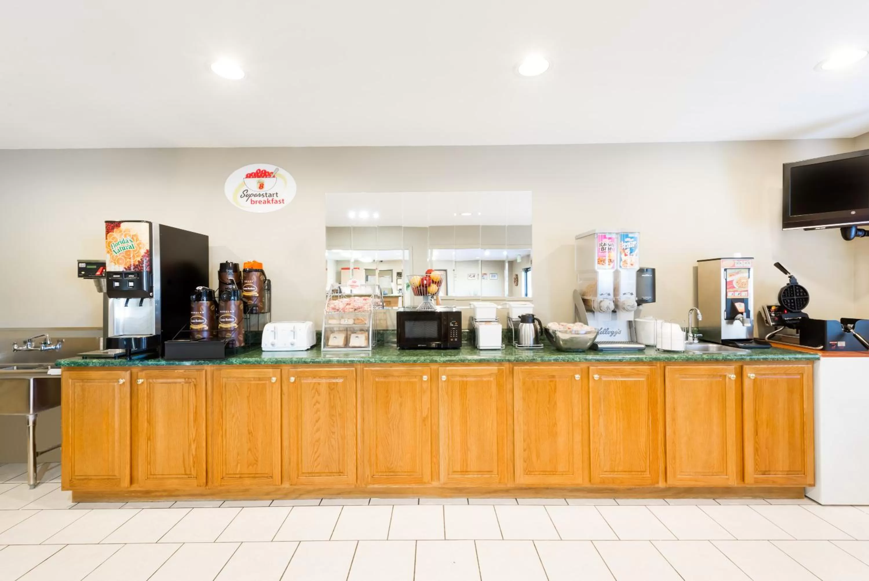 Continental breakfast in Super 8 by Wyndham Chanute