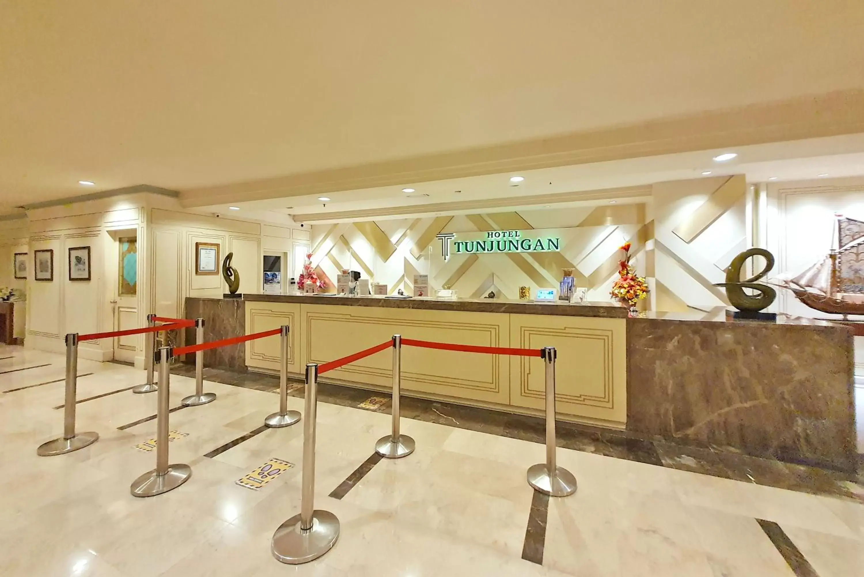 Lobby or reception in Tunjungan Hotel