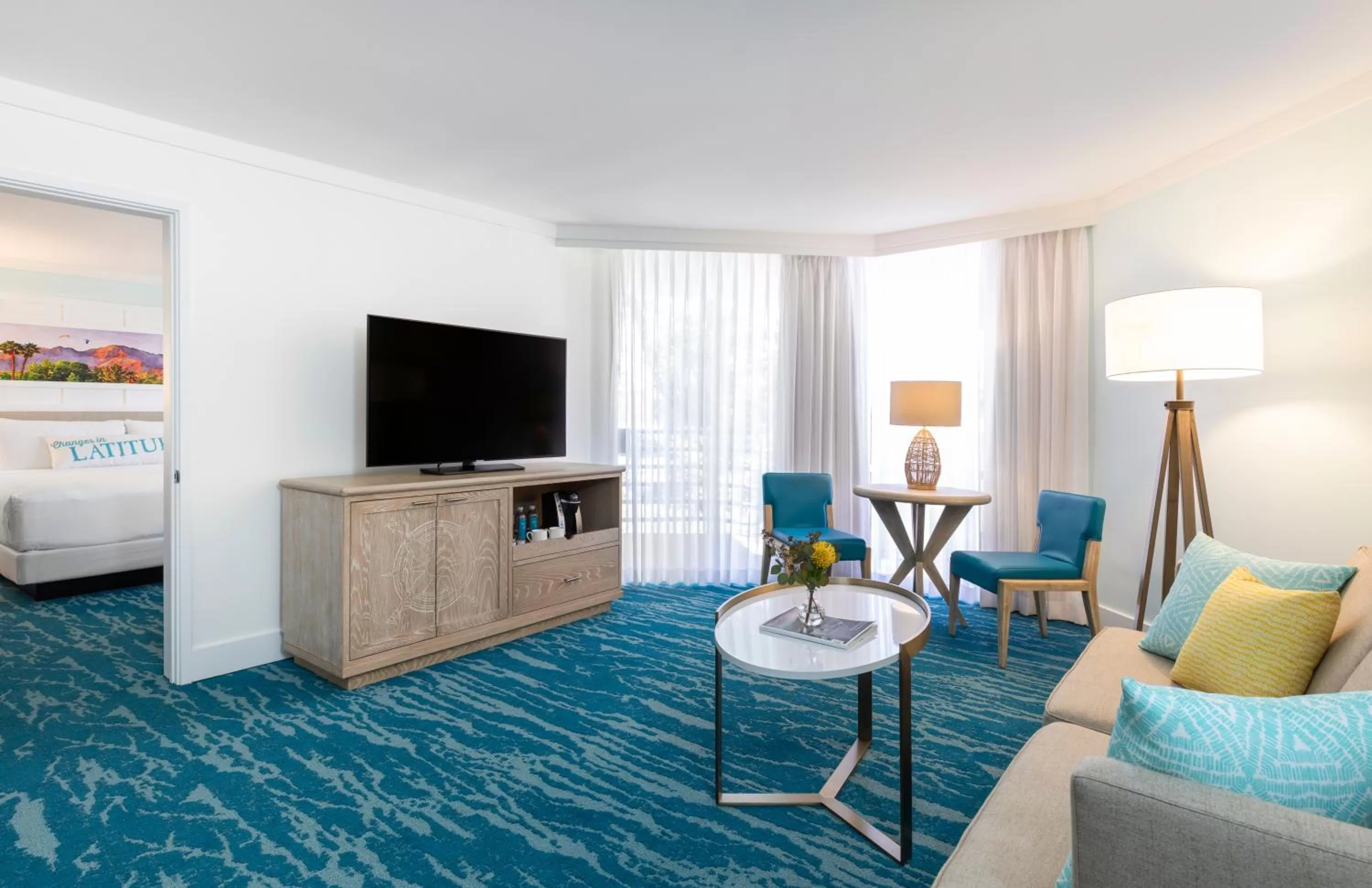 TV and multimedia in Riviera Resort Palm Springs