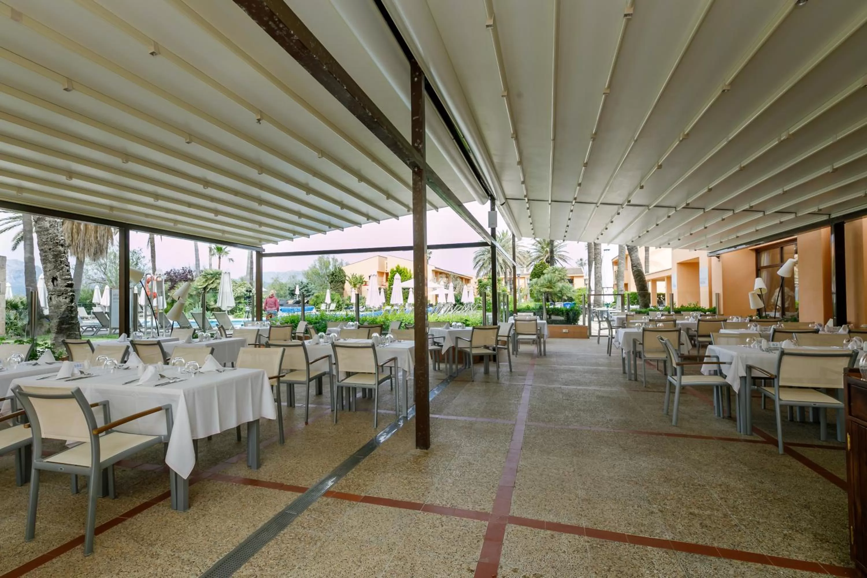Restaurant/places to eat in PortBlue Club Pollentia Resort & Spa