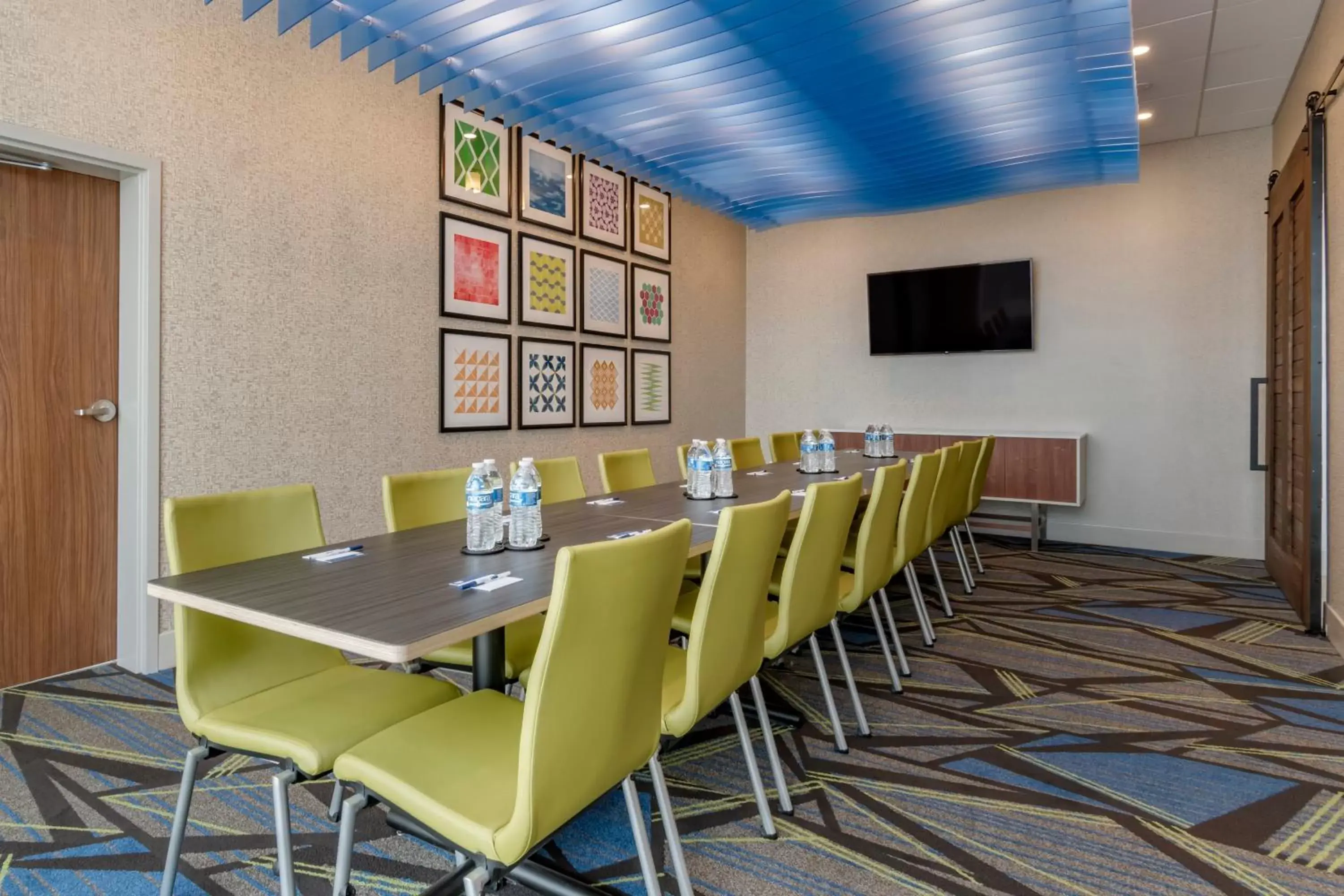 Meeting/conference room in Holiday Inn Express & Suites - Lancaster - Mount Joy, an IHG Hotel