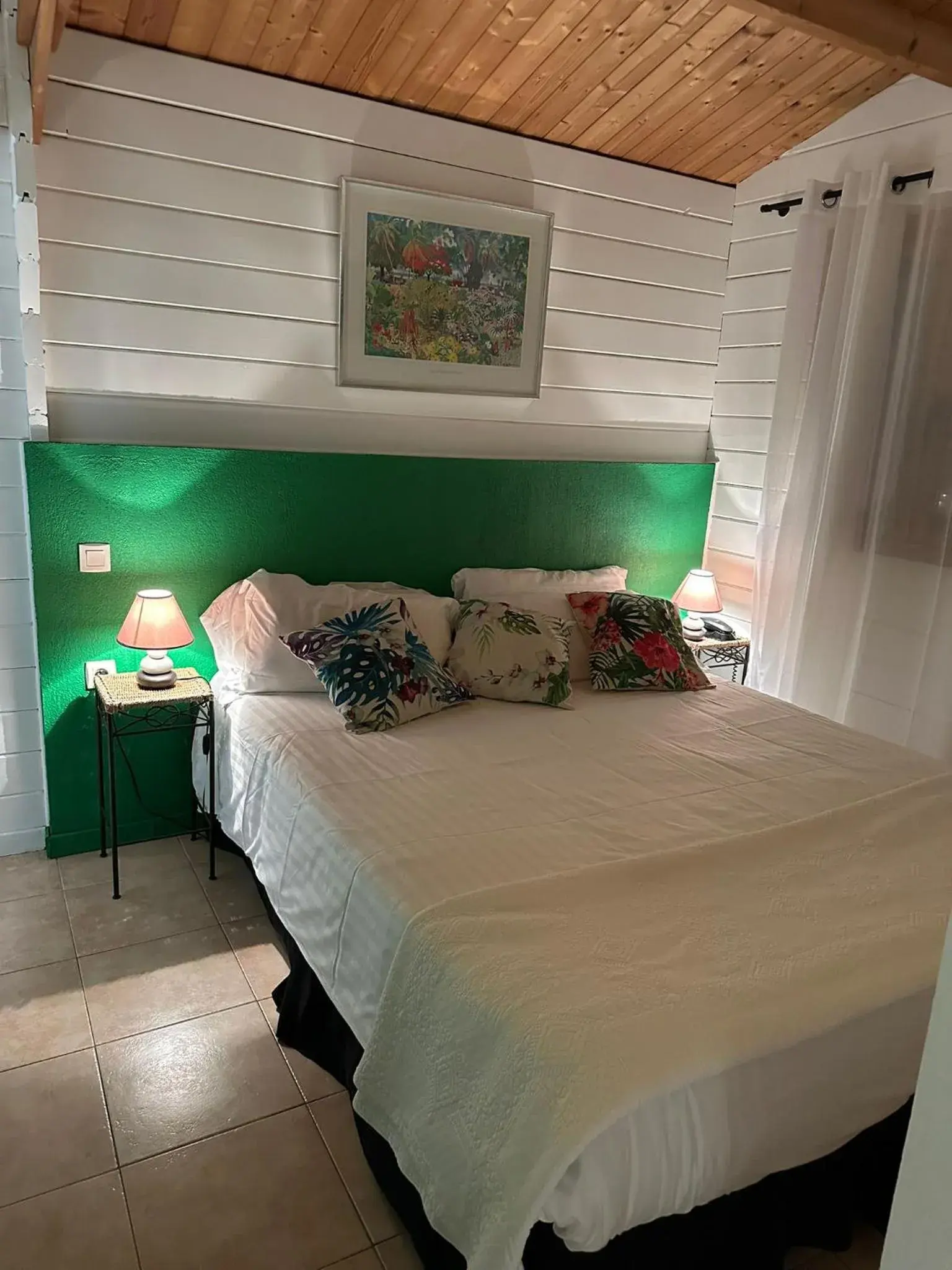 Bed in Hôtel La Fiancée du Pirate