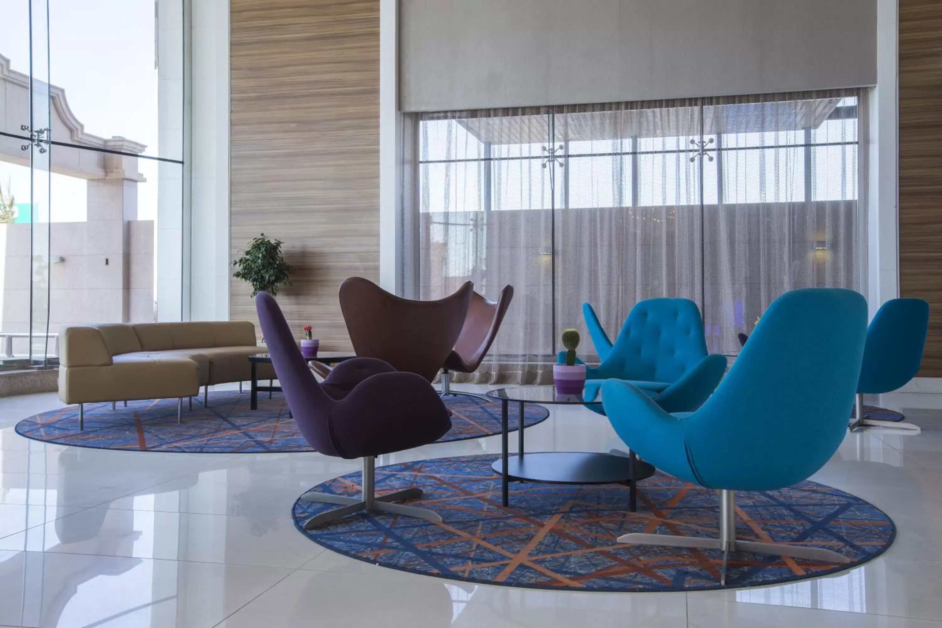 Lounge or bar in Radisson Blu Plaza Jeddah Lounge or bar in Radisson Blu Plaza Jeddah