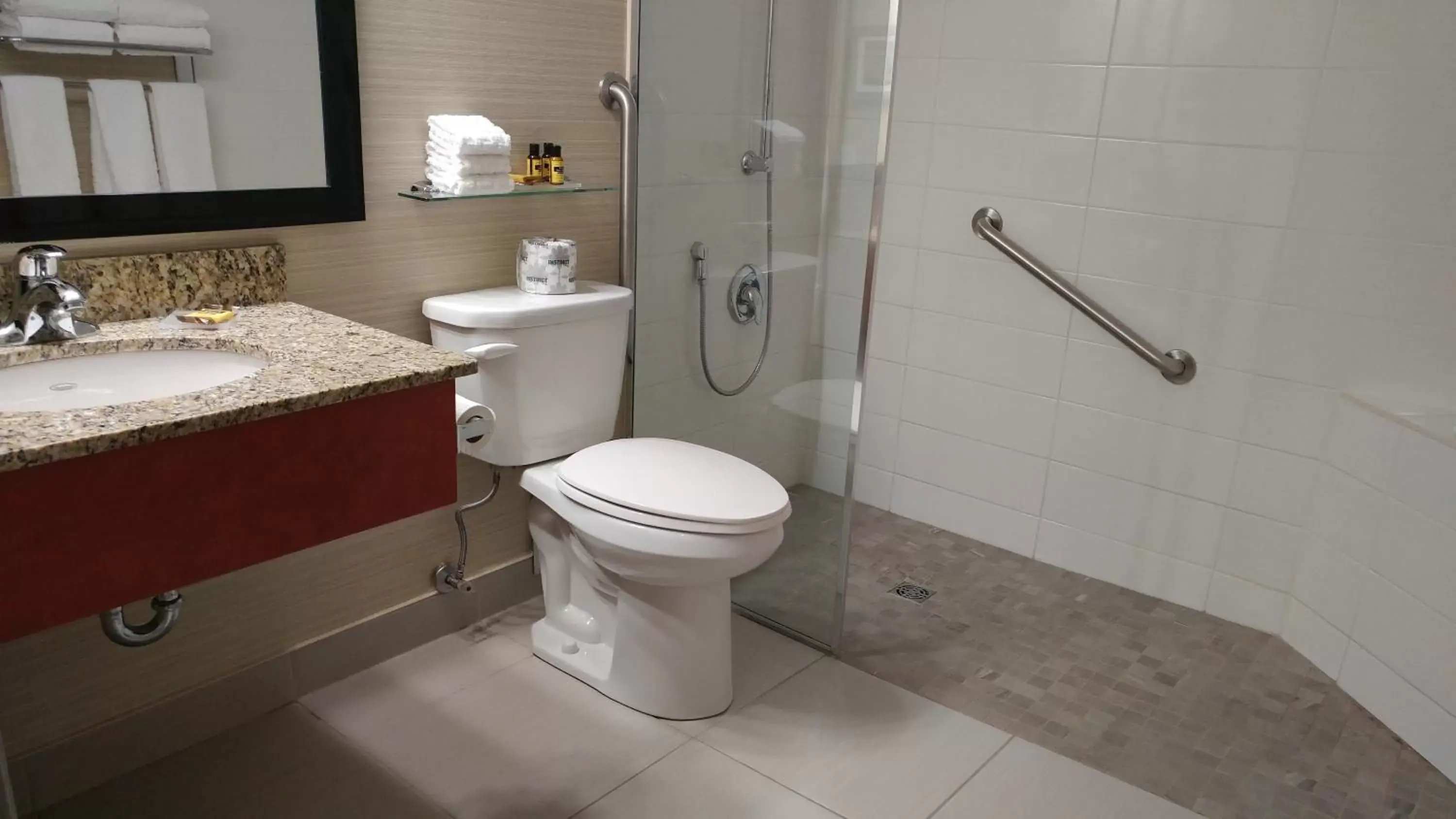 Shower, Bathroom in Best Western Plus Rose City Suites