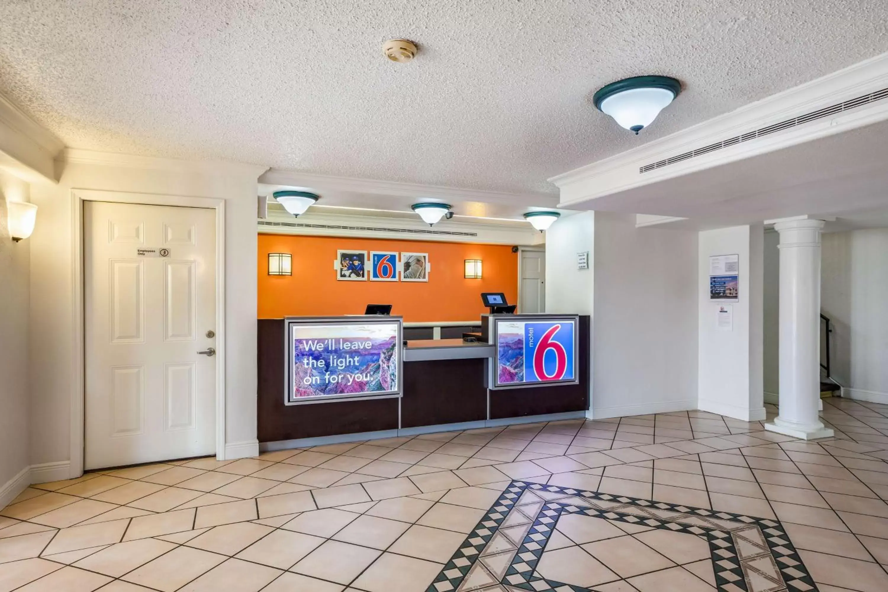 Lobby or reception in Motel 6-Beaumont, TX