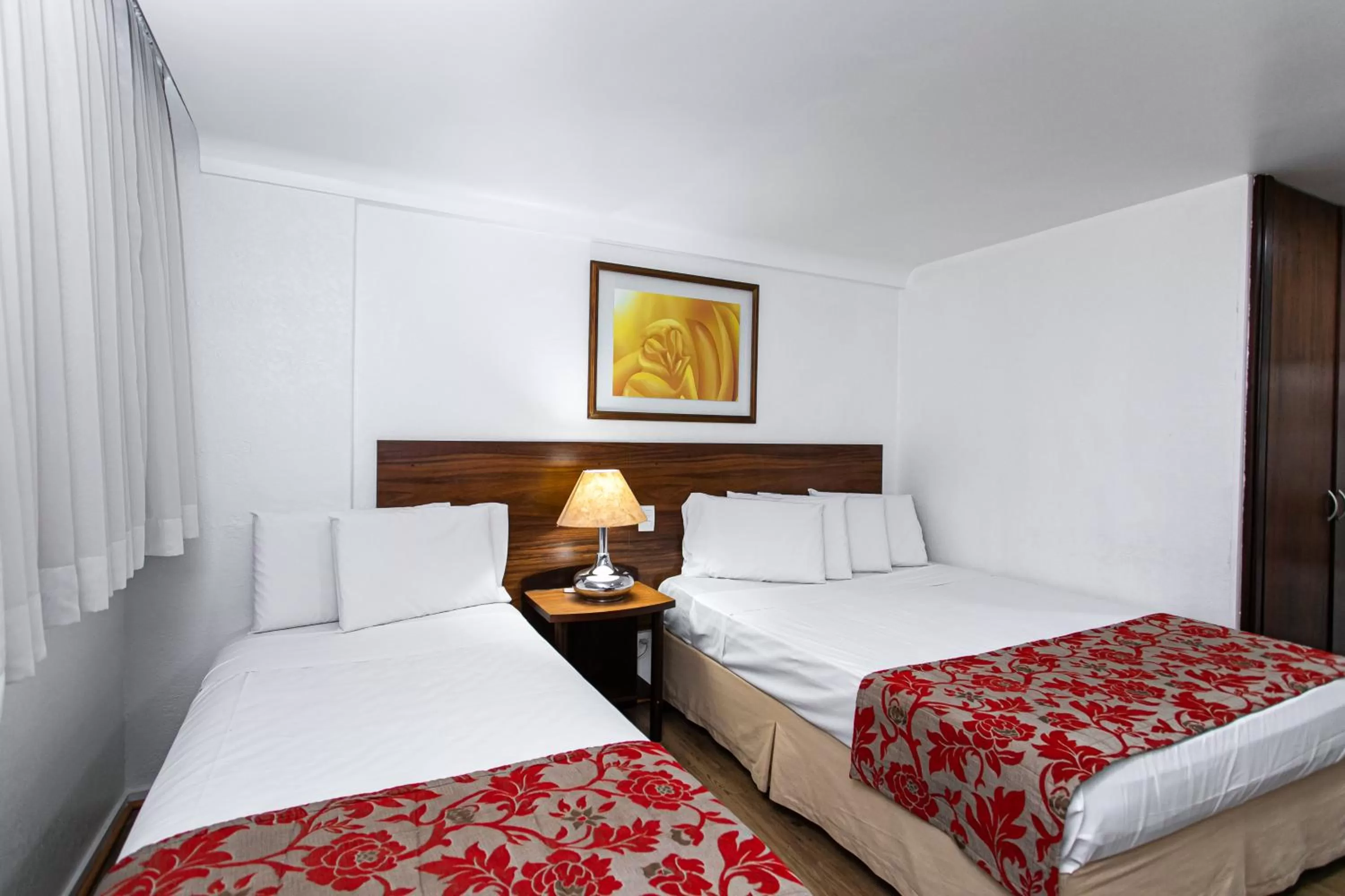 Twin Room in Dan Inn Curitiba Centro