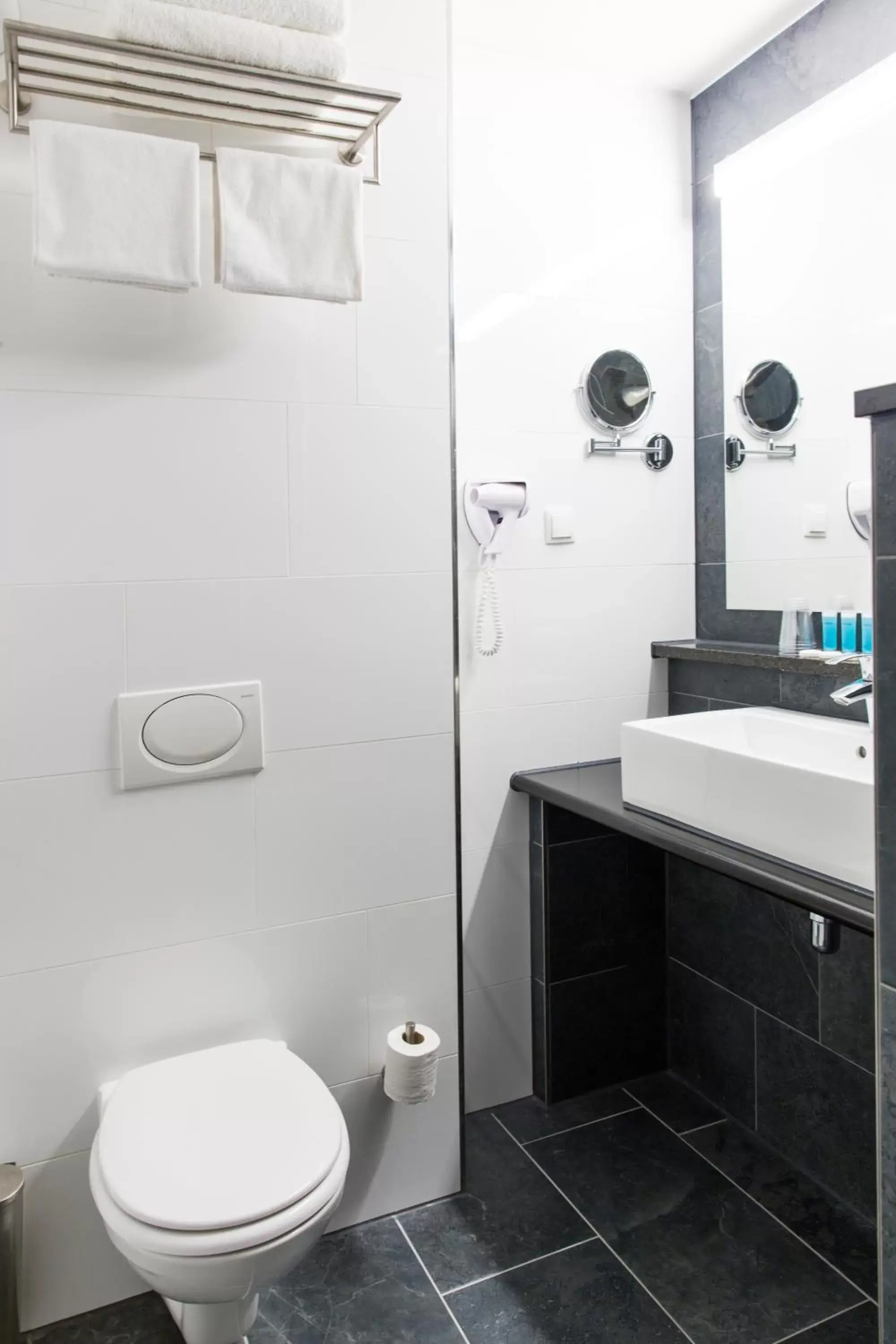 Bathroom in Best Western Plus Amsterdam Airport Hotel Bathroom in Best Western Plus Amsterdam Airport Hotel
