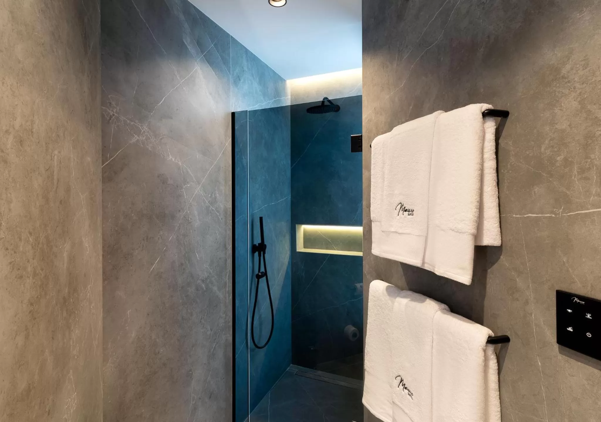 Shower in Mauro Suites