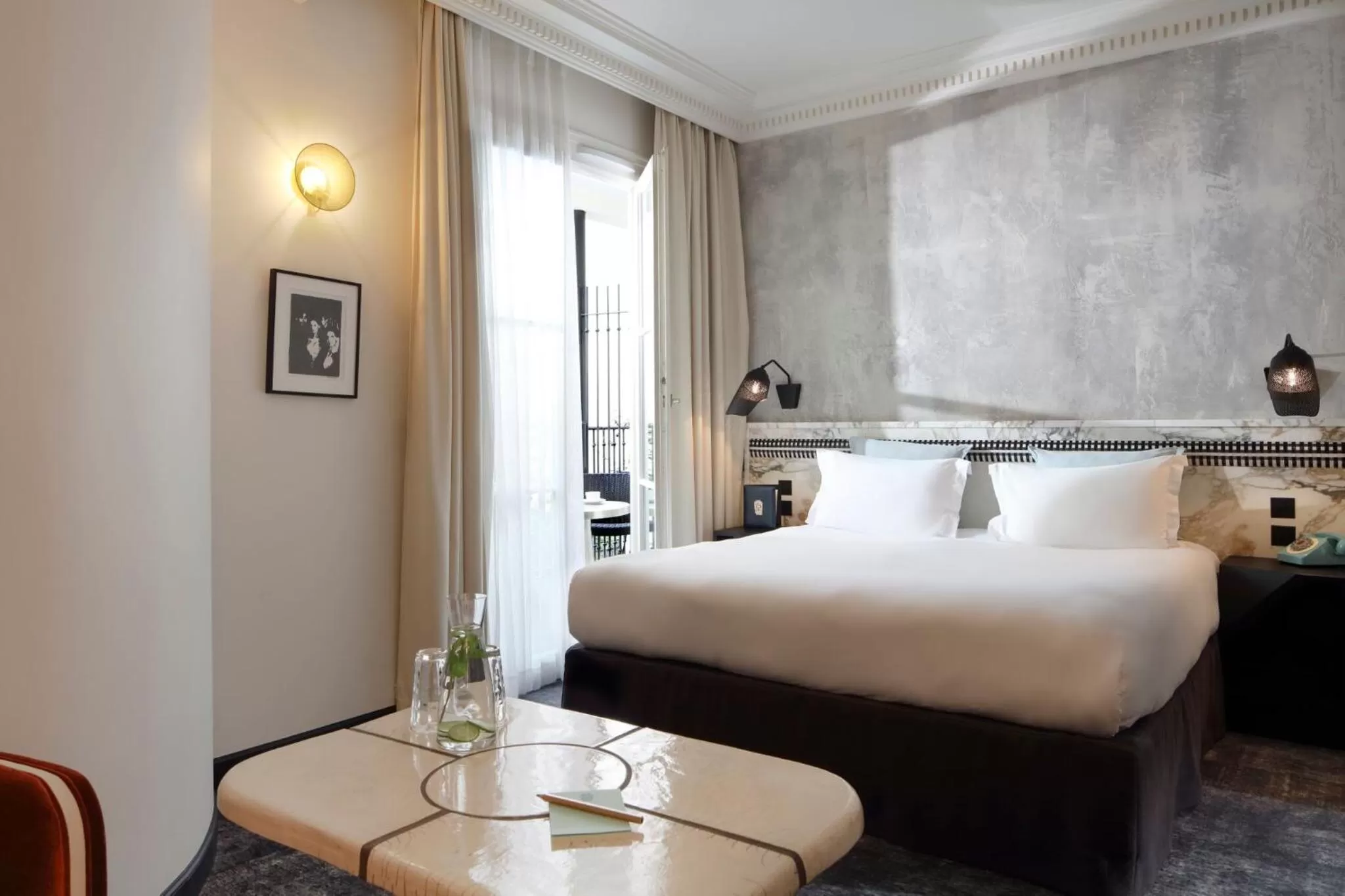 Bedroom, Bed in Hotel Les Bains Paris