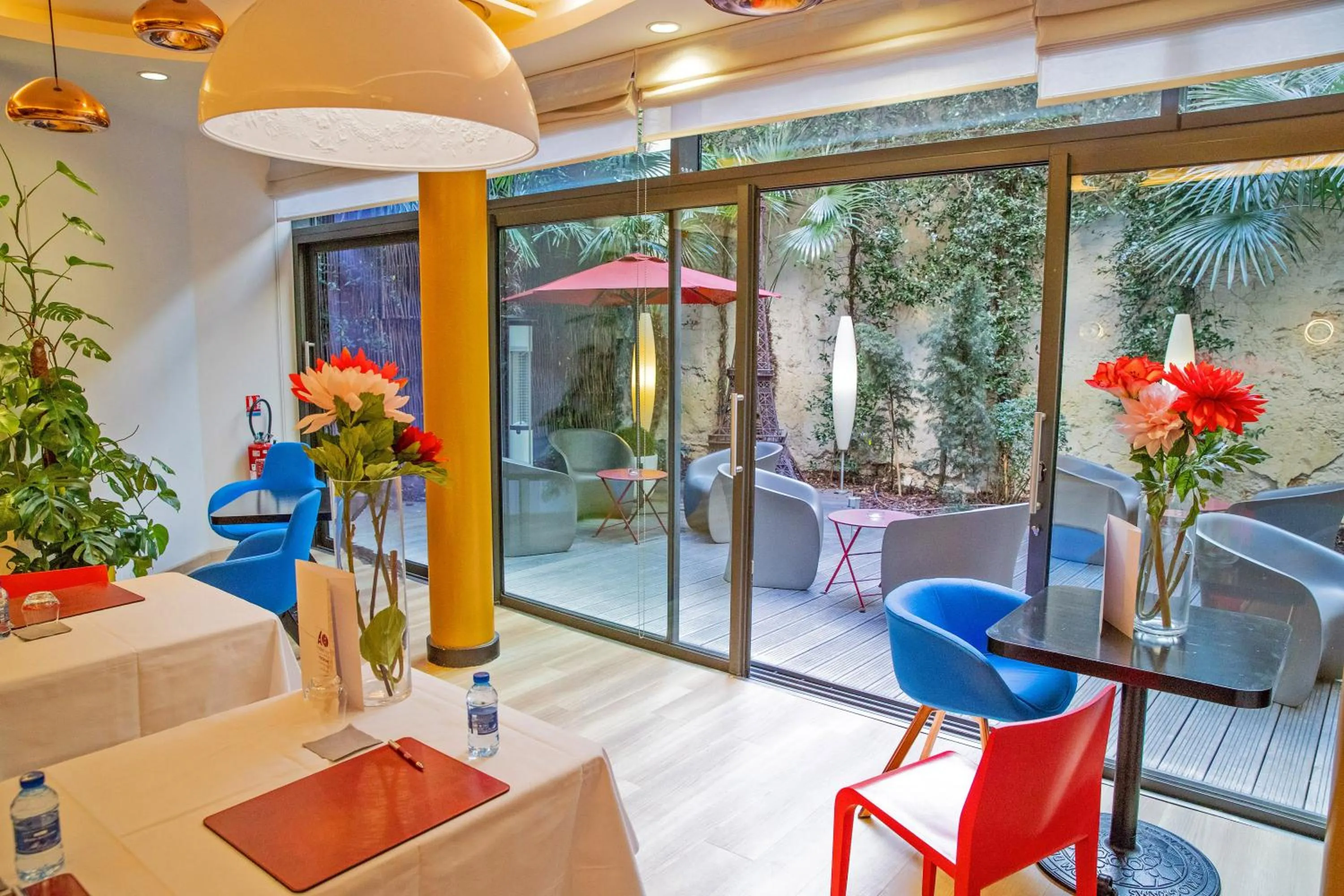 Patio in Hôtel Hor Europe