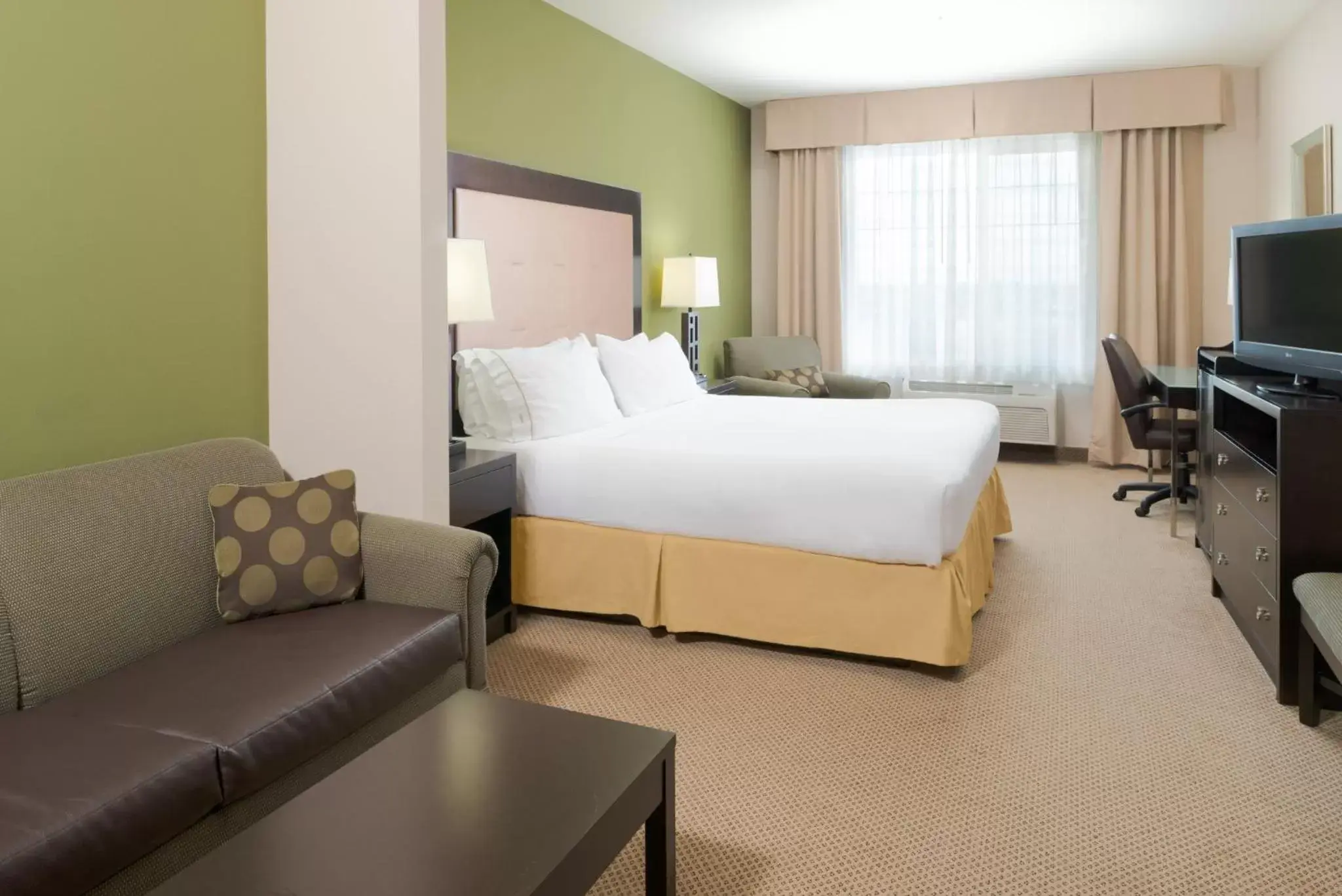 Photo of the whole room in Holiday Inn Express Hotel & Suites North Sequim, an IHG Hotel