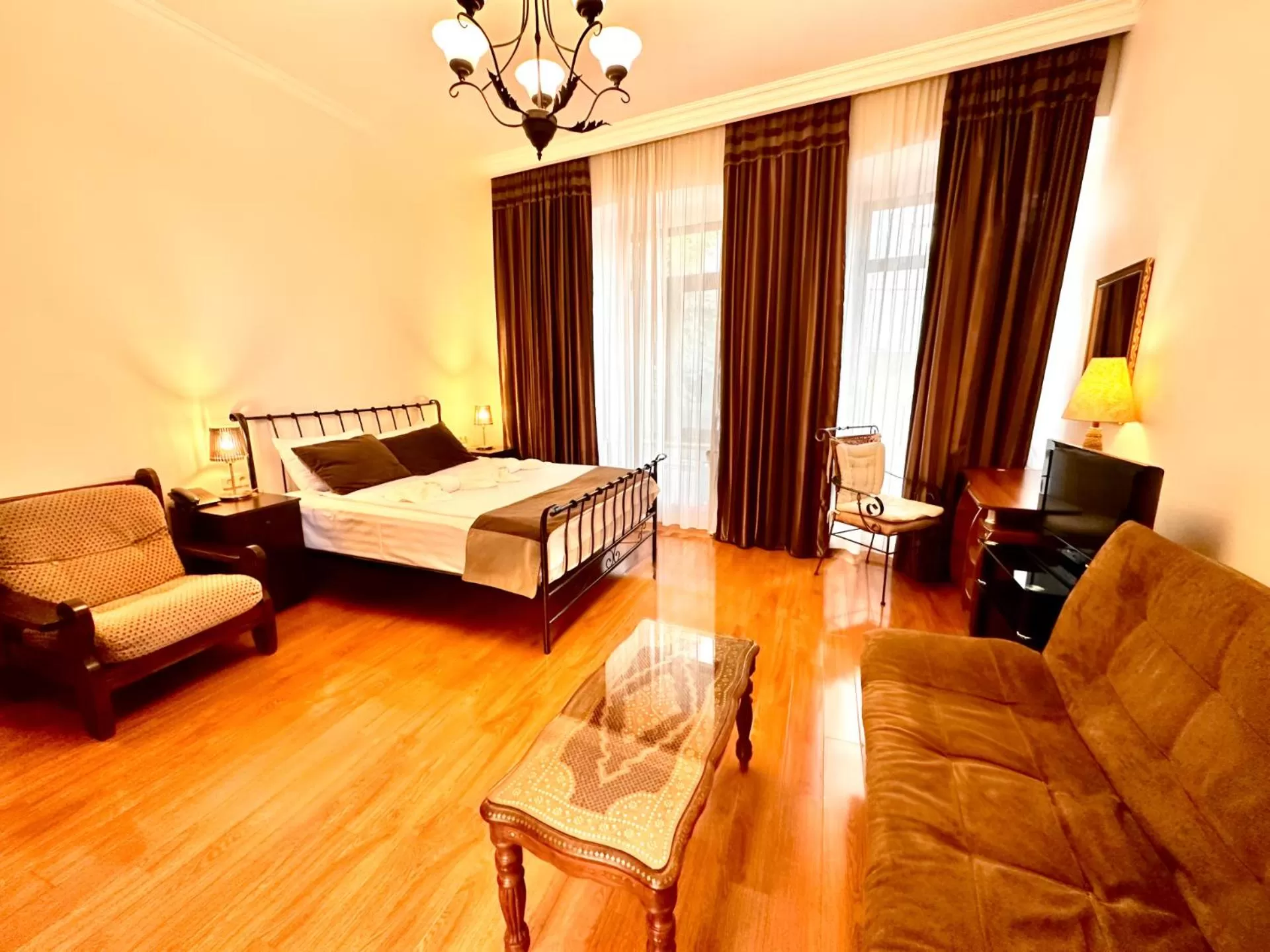 Bedroom, Bed in Hotel British House