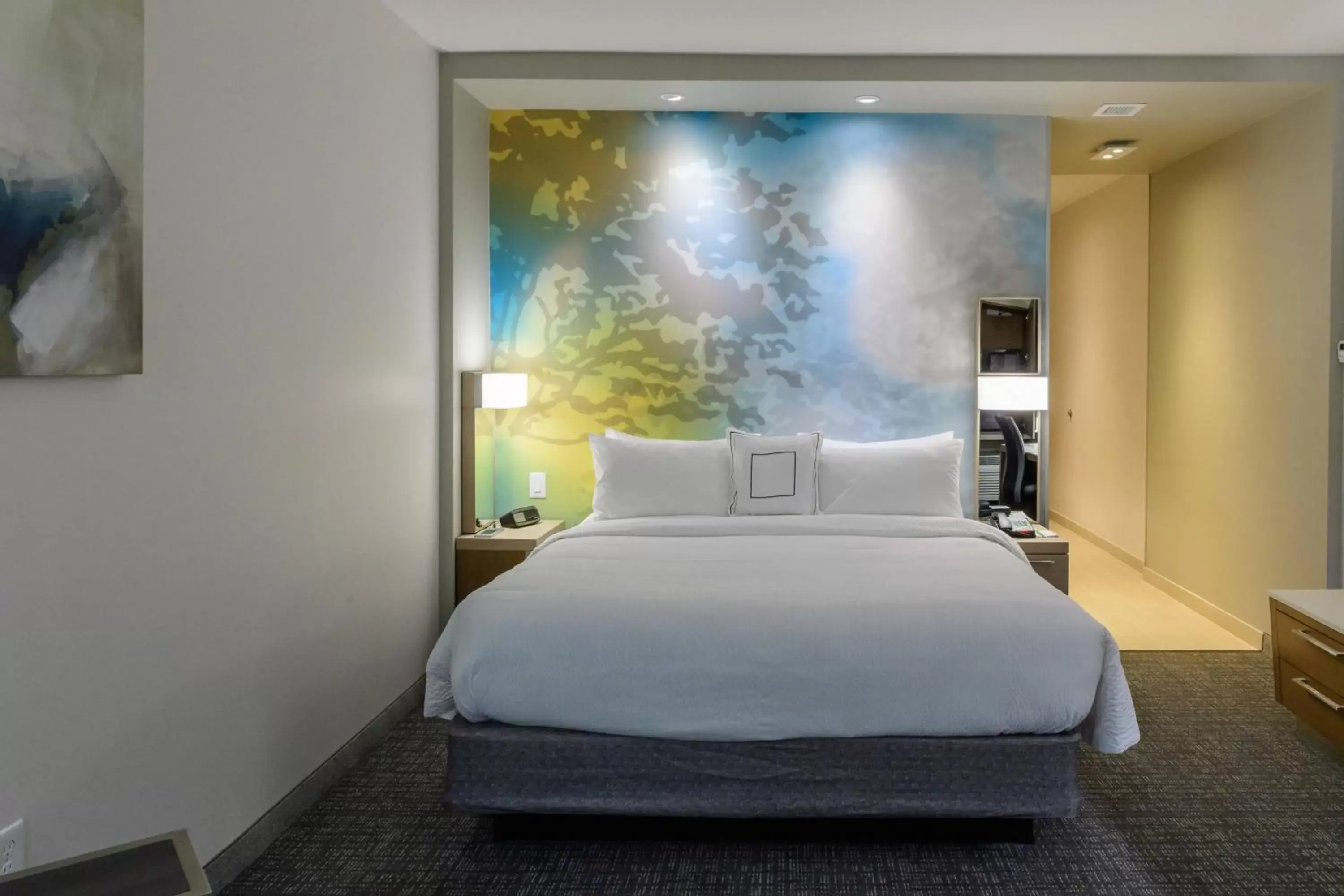 Bedroom, Bed in Courtyard by Marriott Lake Jackson