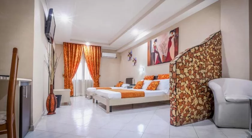 hair dresser, Bed in Hotel Daytona Palace