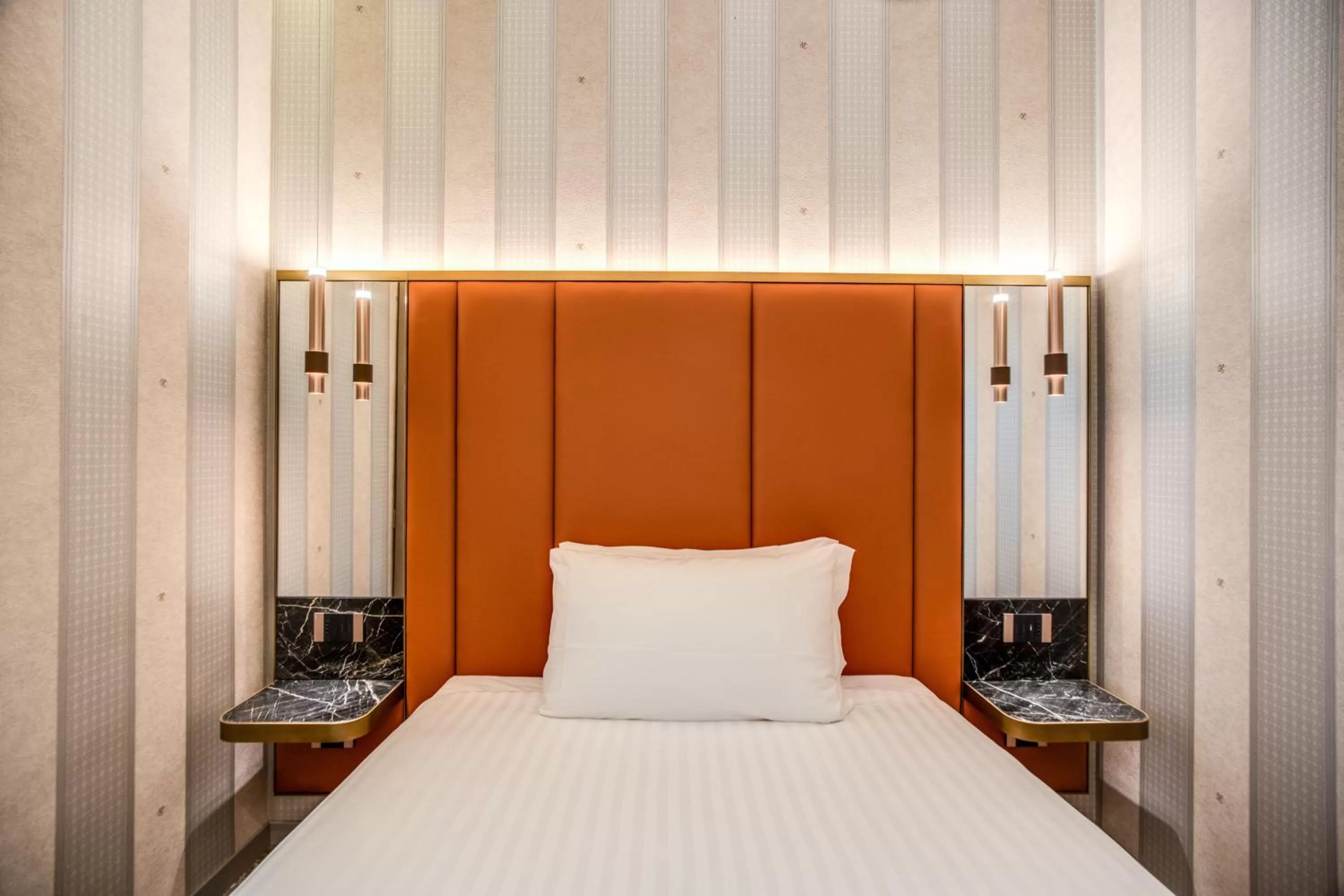 Bed in CC Palace Hotel