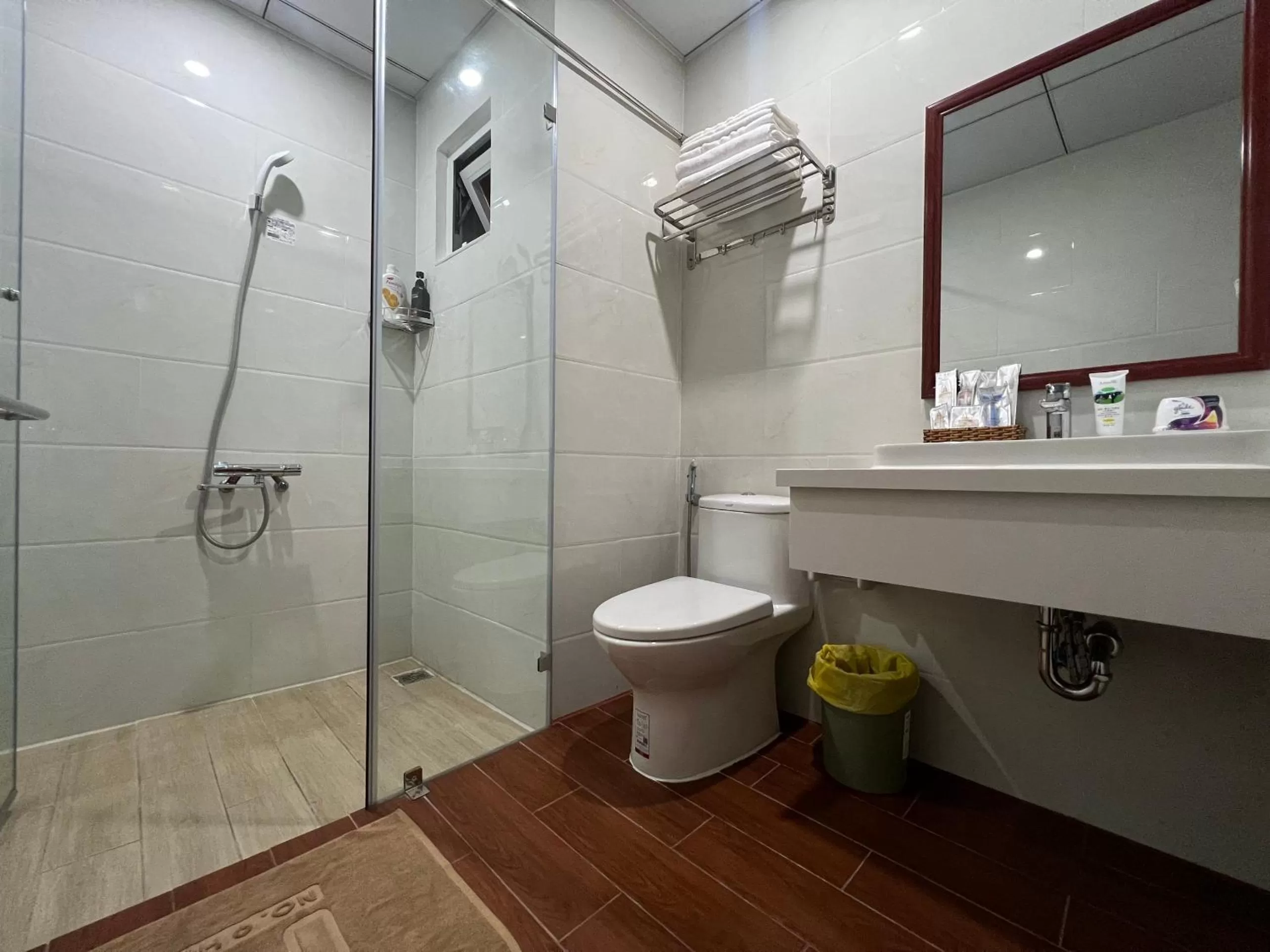 Shower, Bathroom in LEHA Saigon Hotel Airport