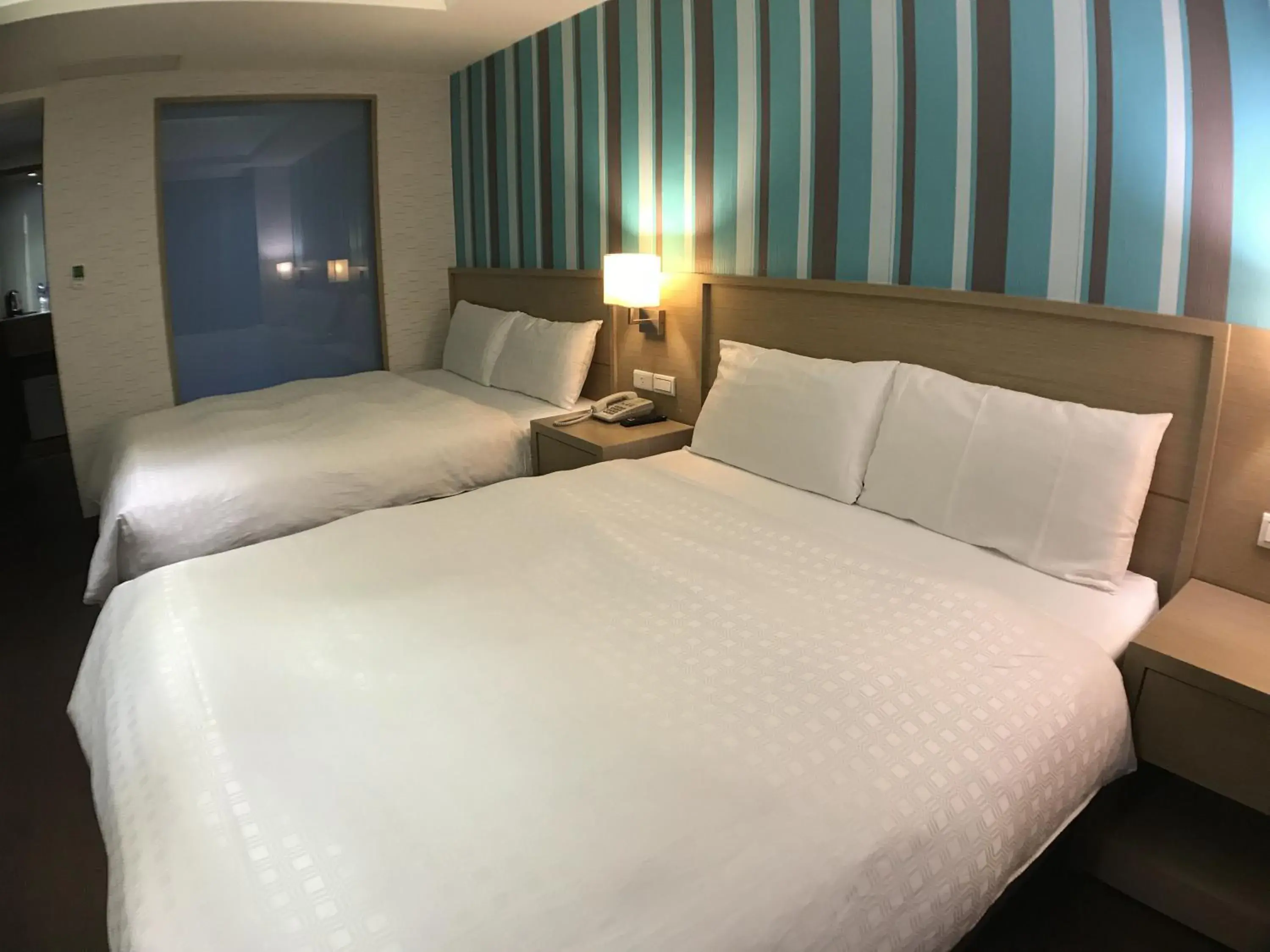 Bed in Paris Business Hotel